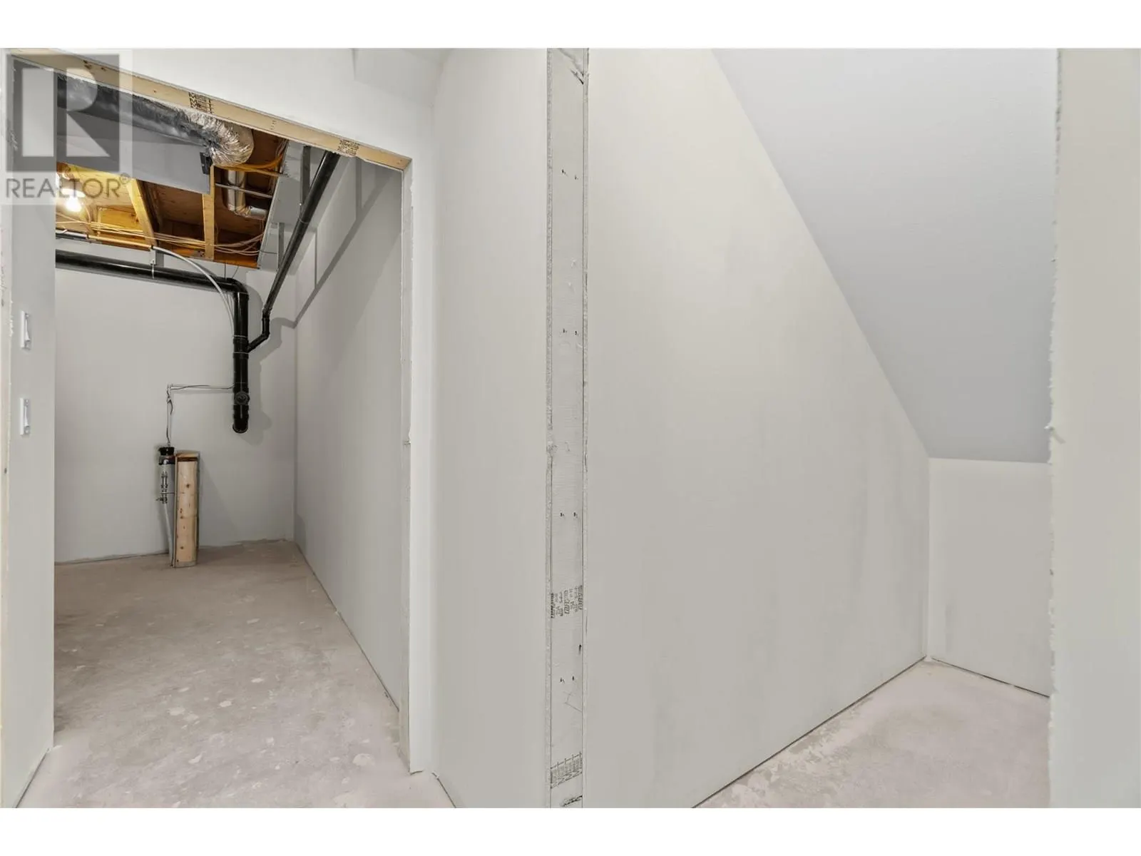 231 20 Street NE Unit# 2