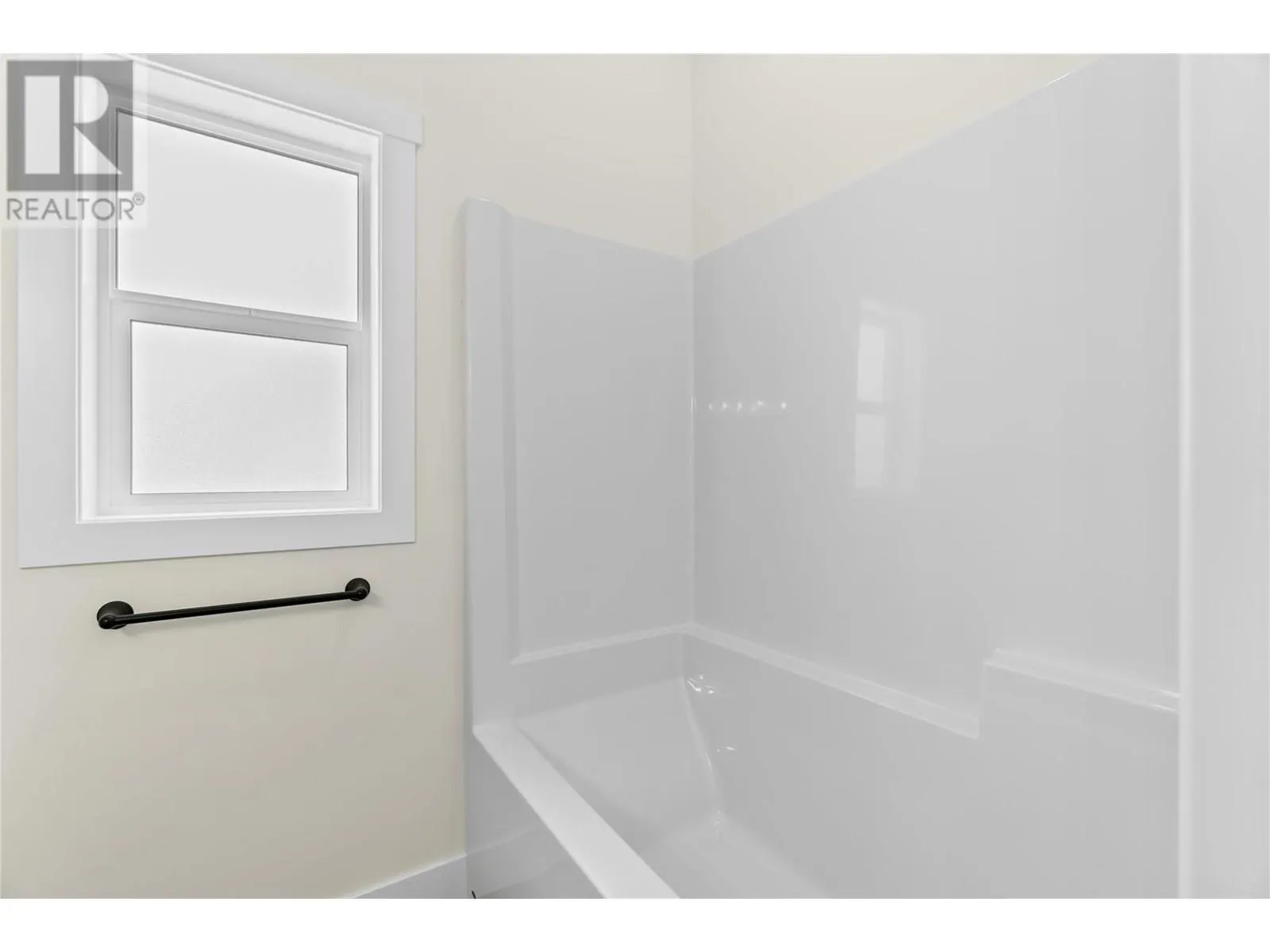 231 20 Street NE Unit# 2