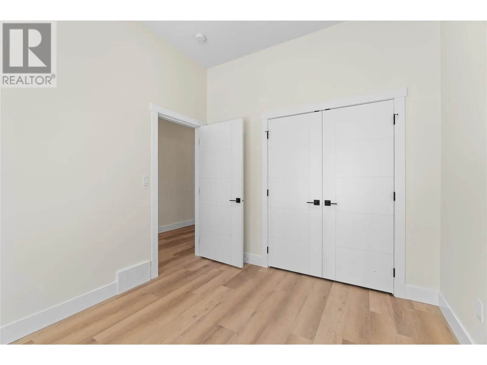 231 20 Street NE Unit# 2