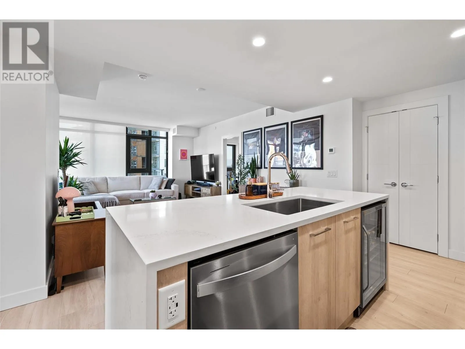 3699 Capozzi Road Unit# 811