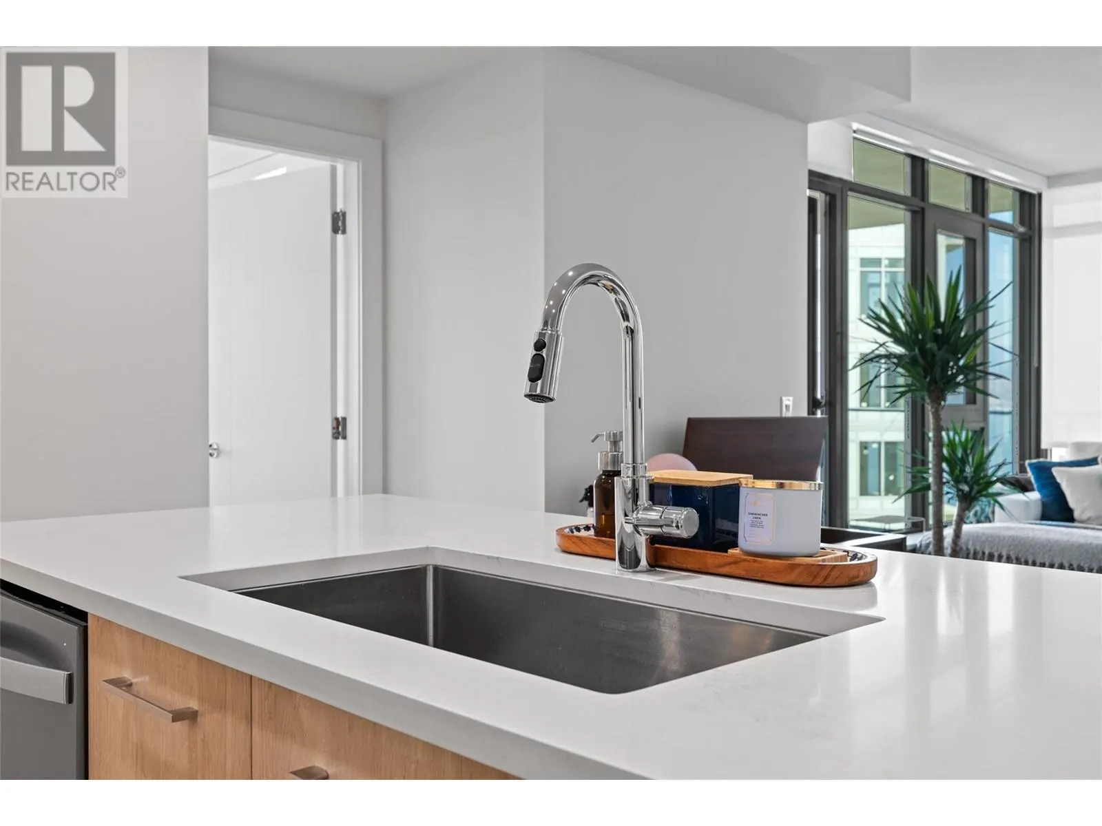 3699 Capozzi Road Unit# 811