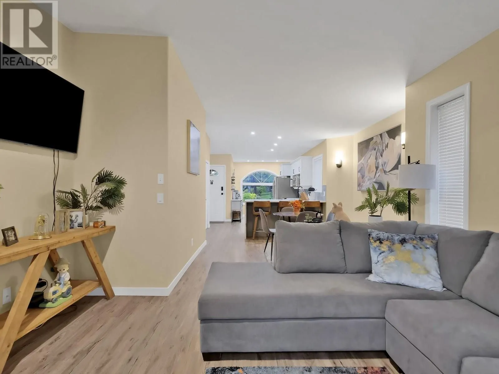 2210 Louie Drive Unit# 26