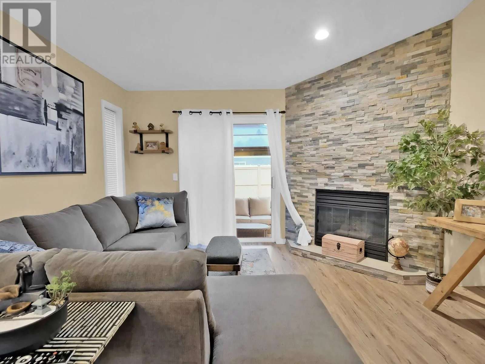 2210 Louie Drive Unit# 26