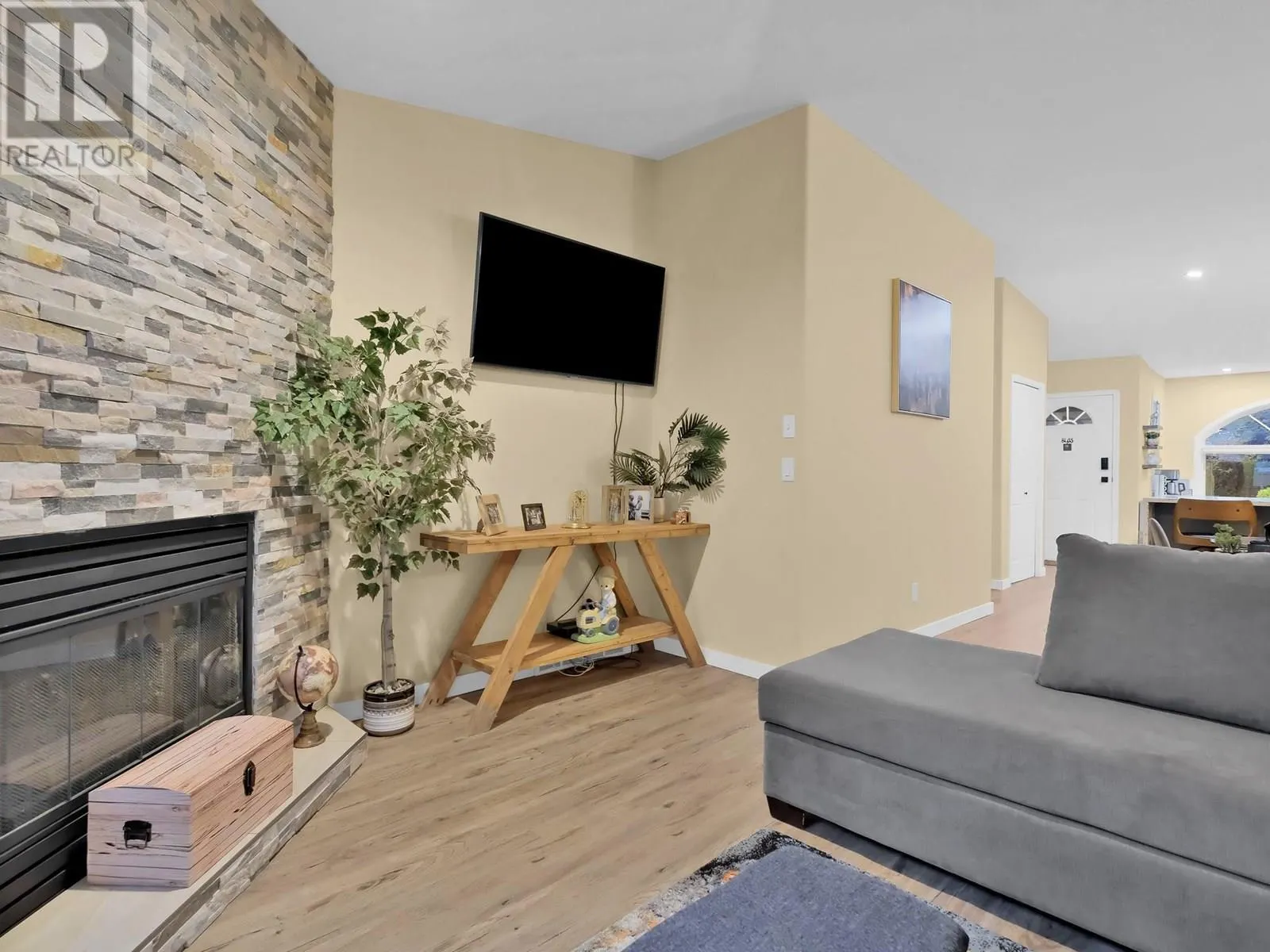 2210 Louie Drive Unit# 26