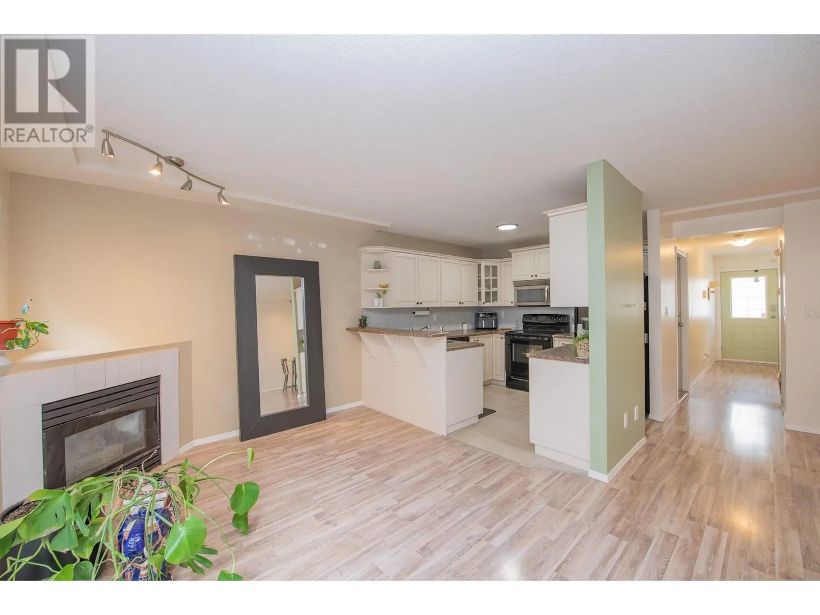 3910 32 Avenue Unit# 2