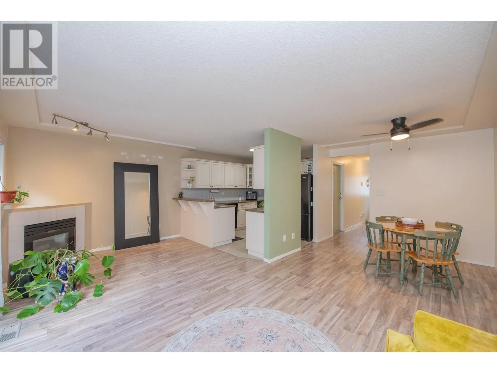 3910 32 Avenue Unit# 2