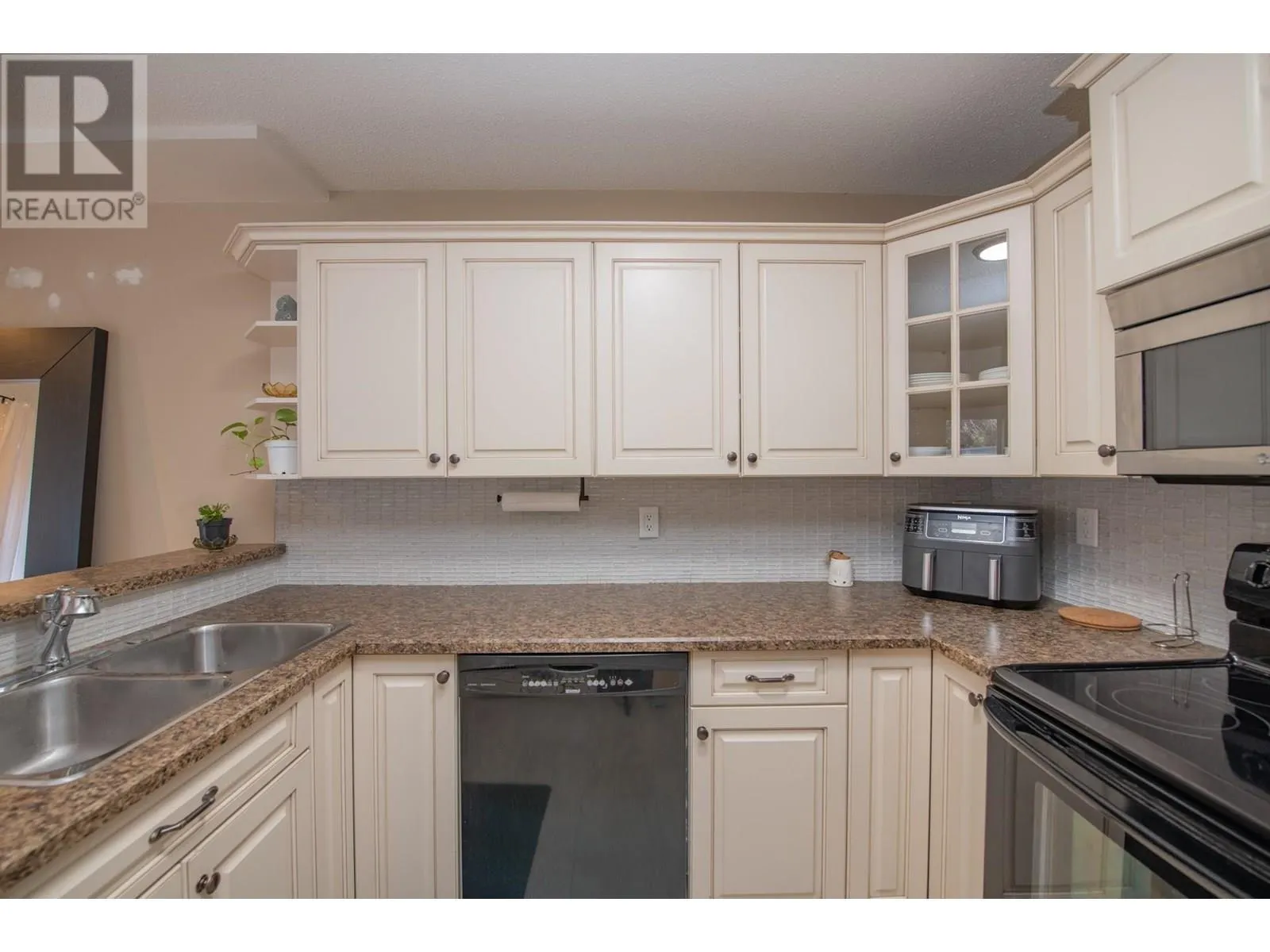 3910 32 Avenue Unit# 2