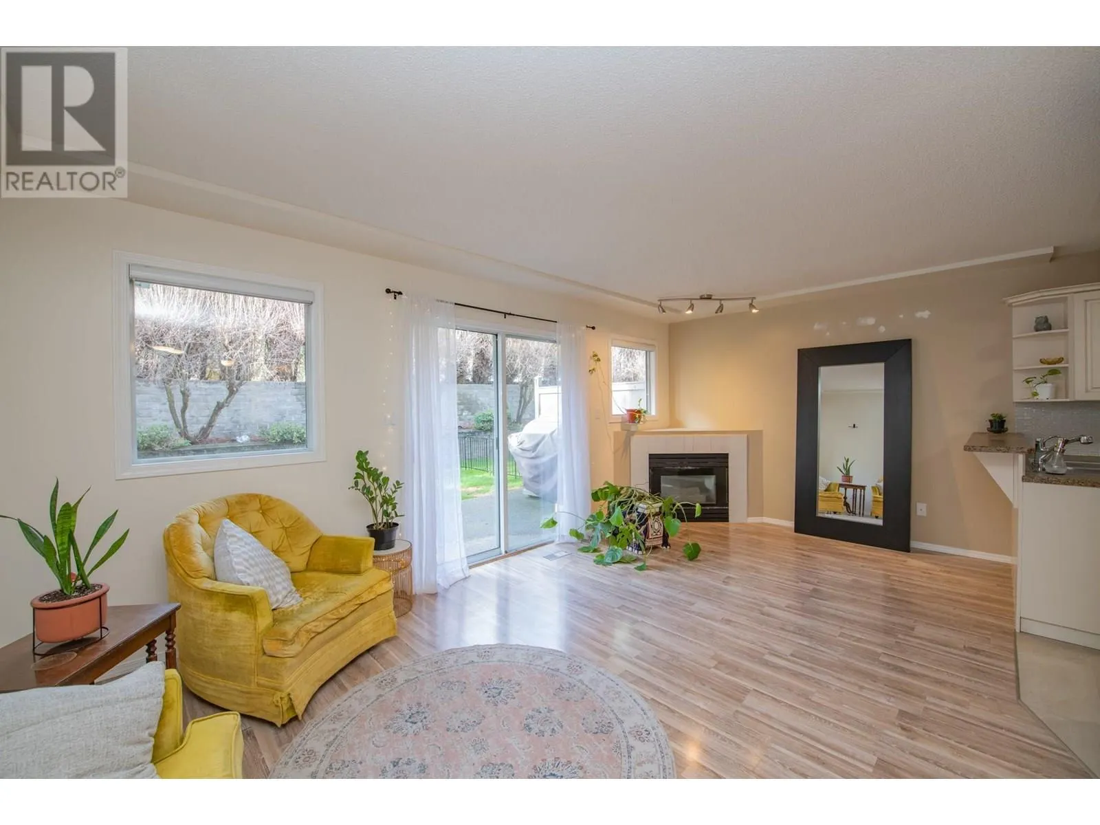 3910 32 Avenue Unit# 2