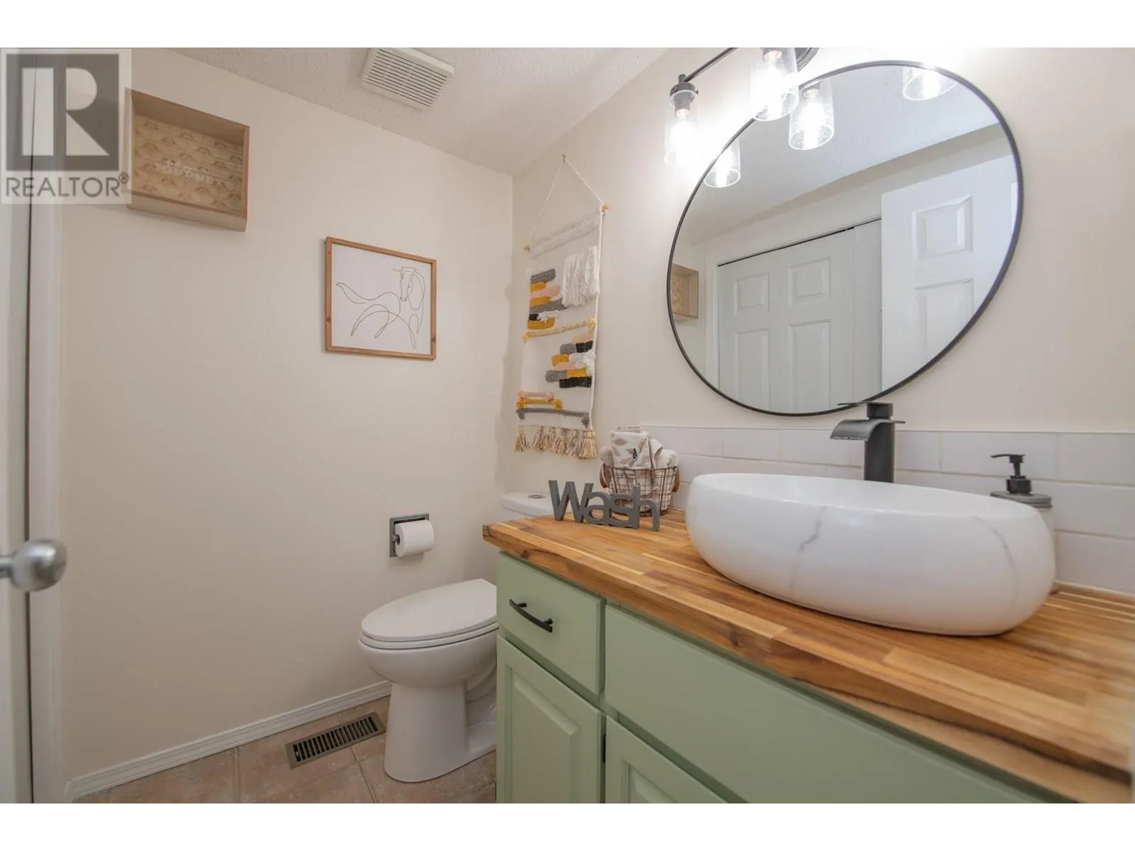 3910 32 Avenue Unit# 2