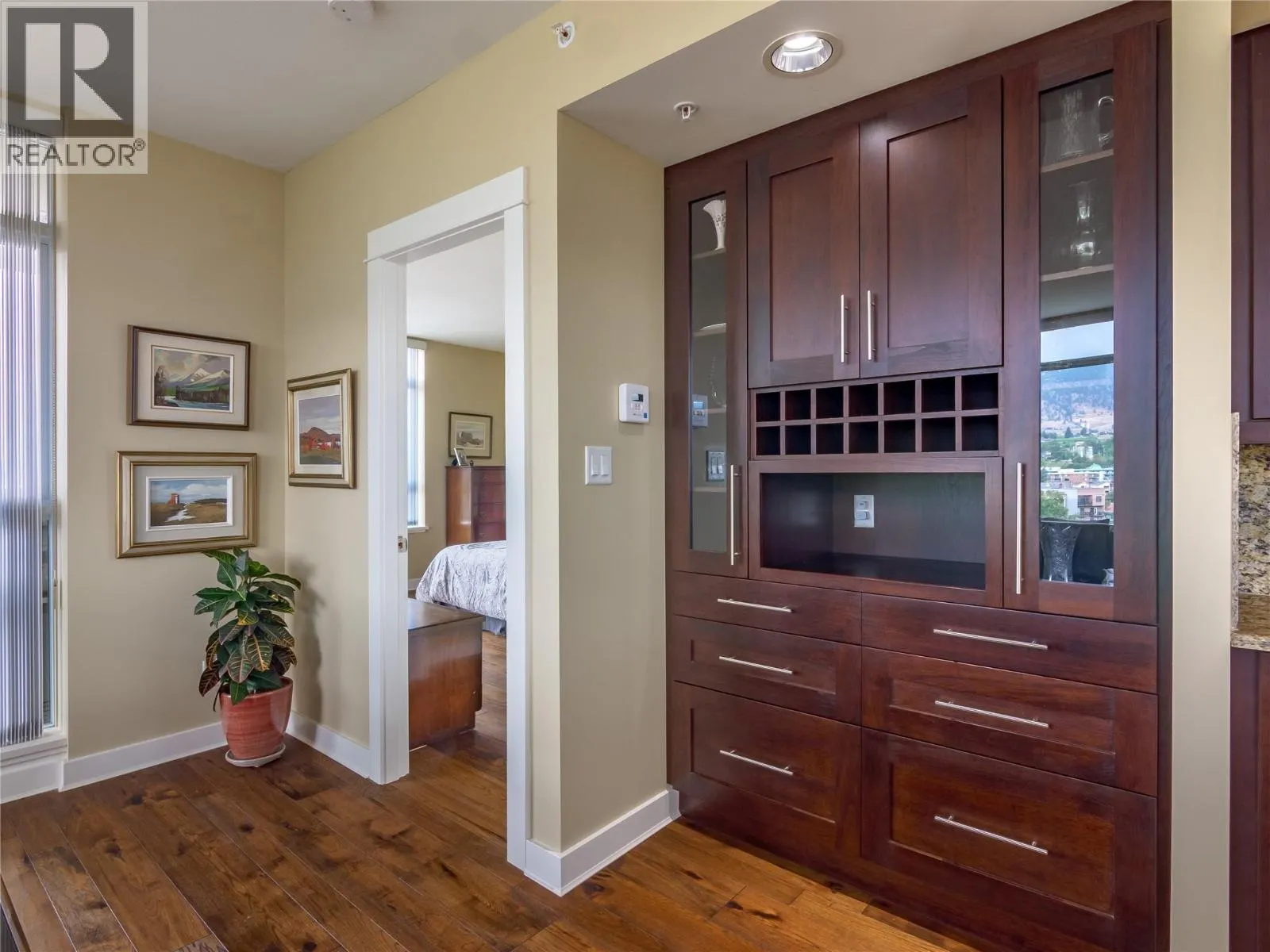 75 Martin Street Unit# 1004