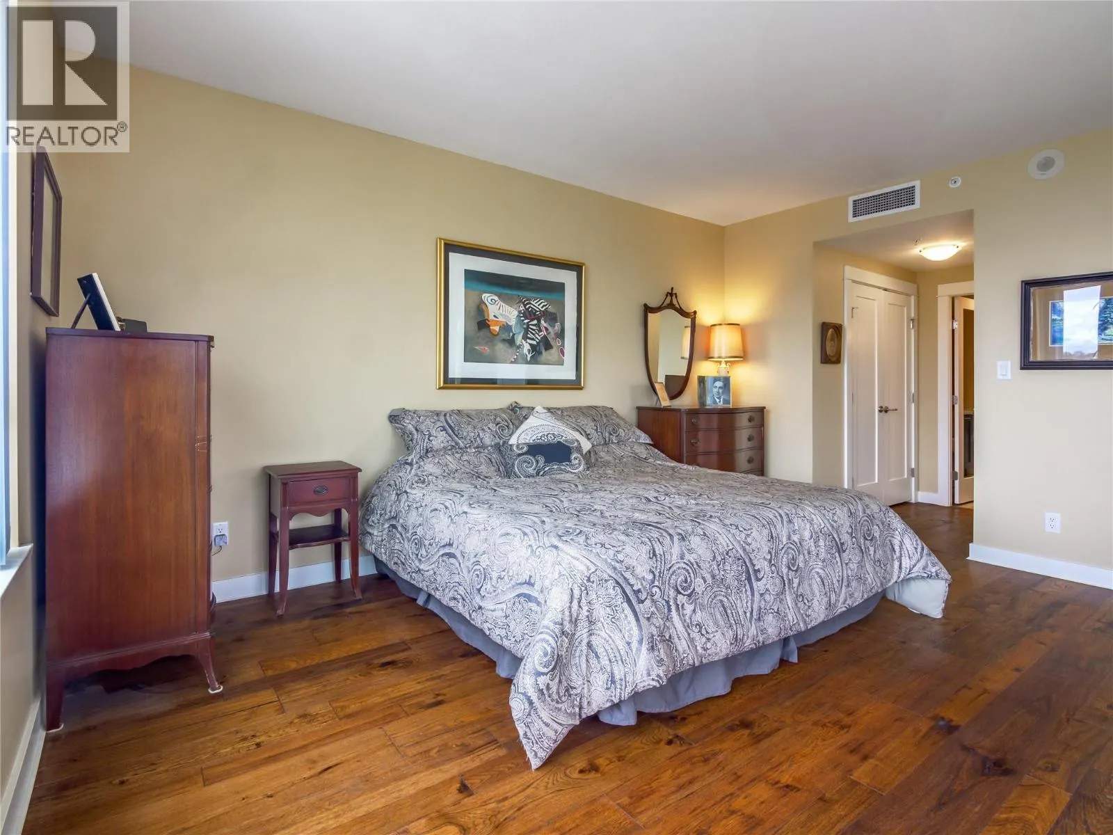75 Martin Street Unit# 1004