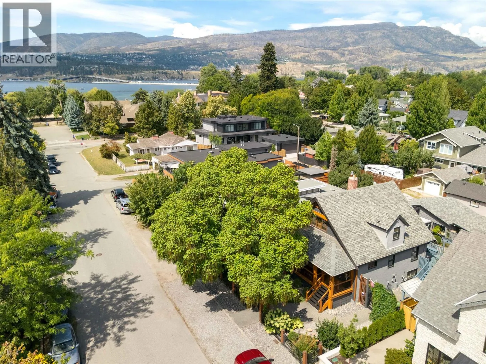 354 BURNE Avenue