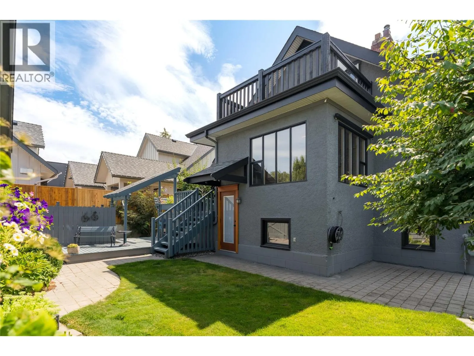 354 BURNE Avenue
