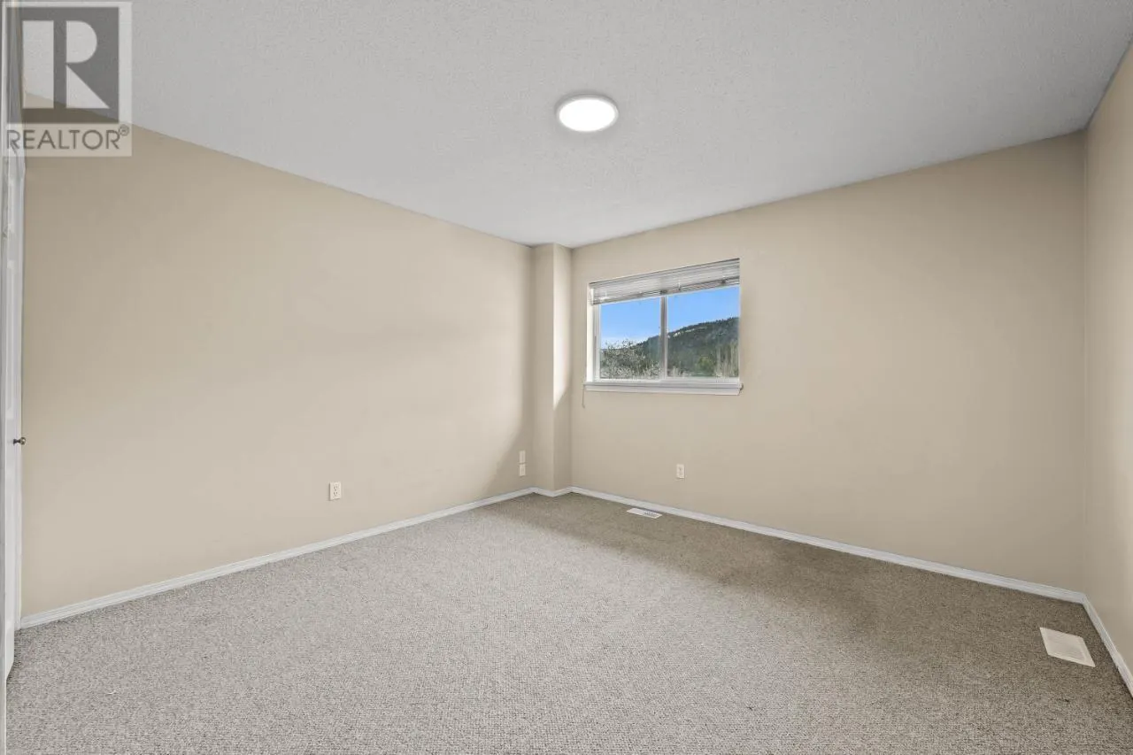 1920 HUGH ALLAN Drive Unit# 4