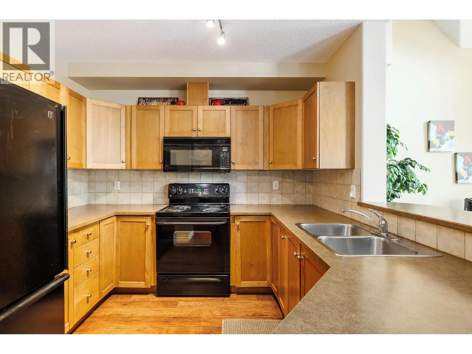 1128 Sunset Drive Unit# 102