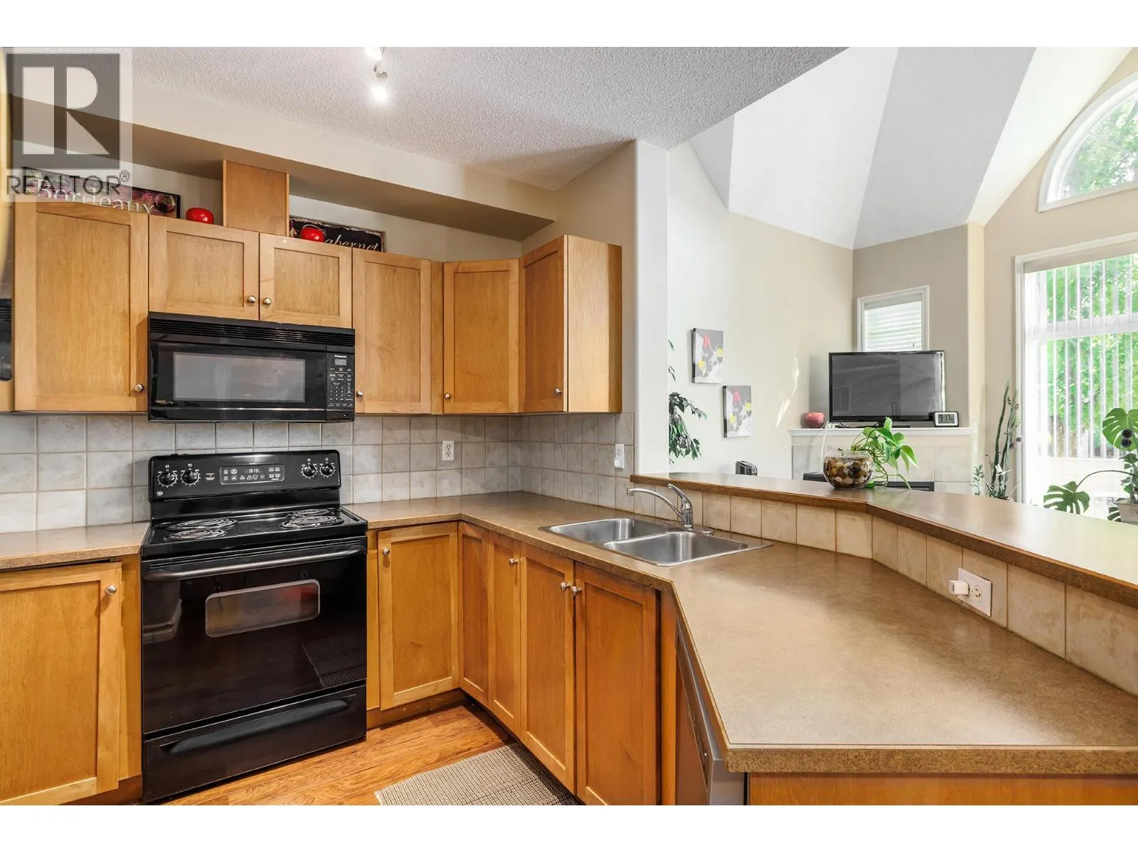 1128 Sunset Drive Unit# 102