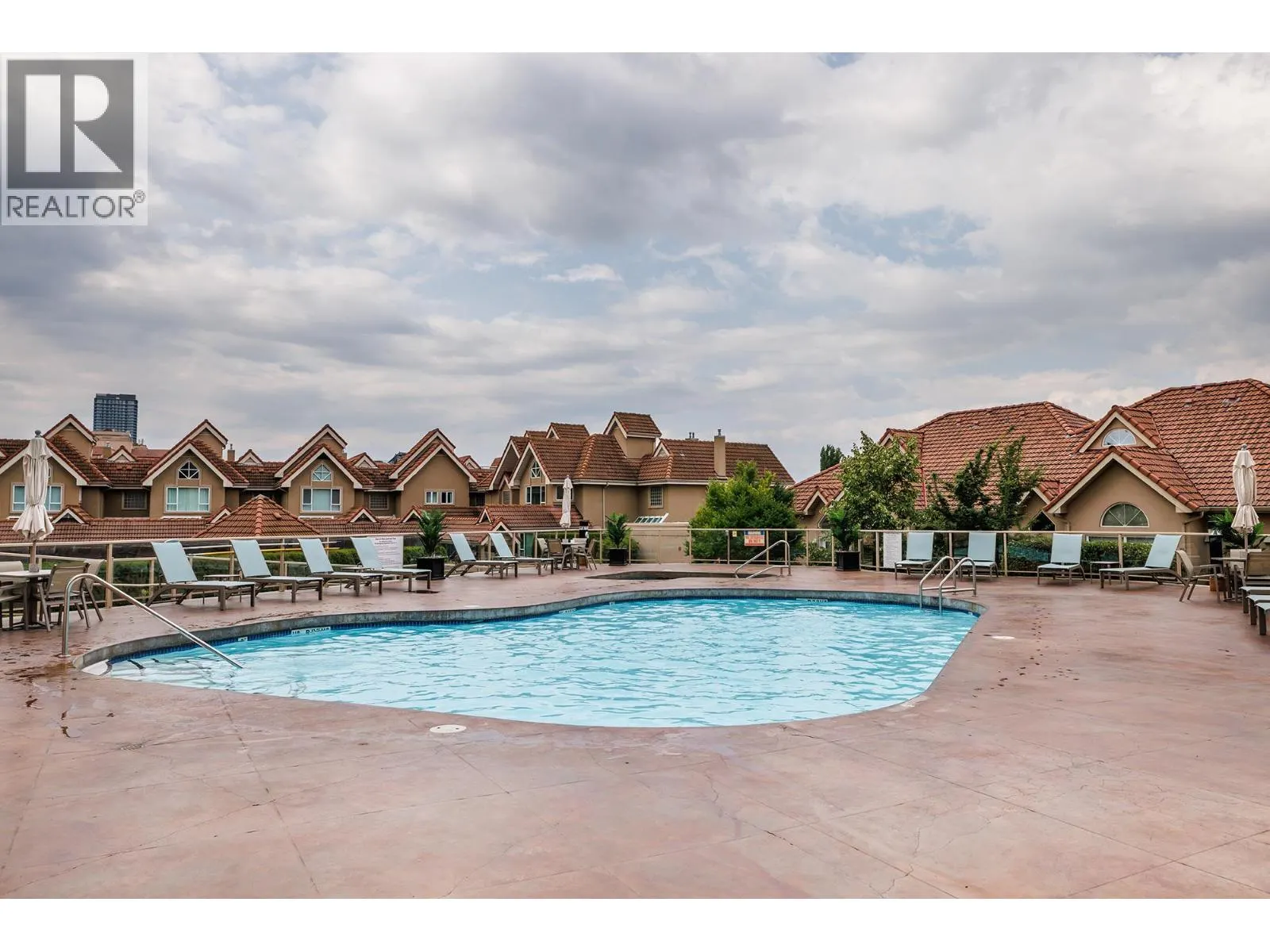 1128 Sunset Drive Unit# 102