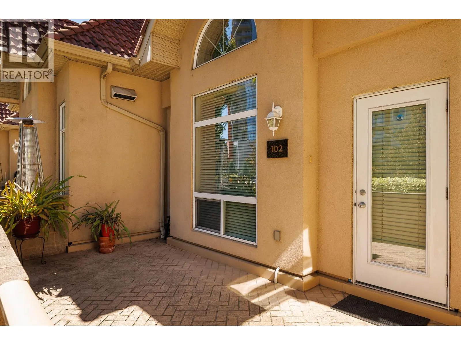 1128 Sunset Drive Unit# 102