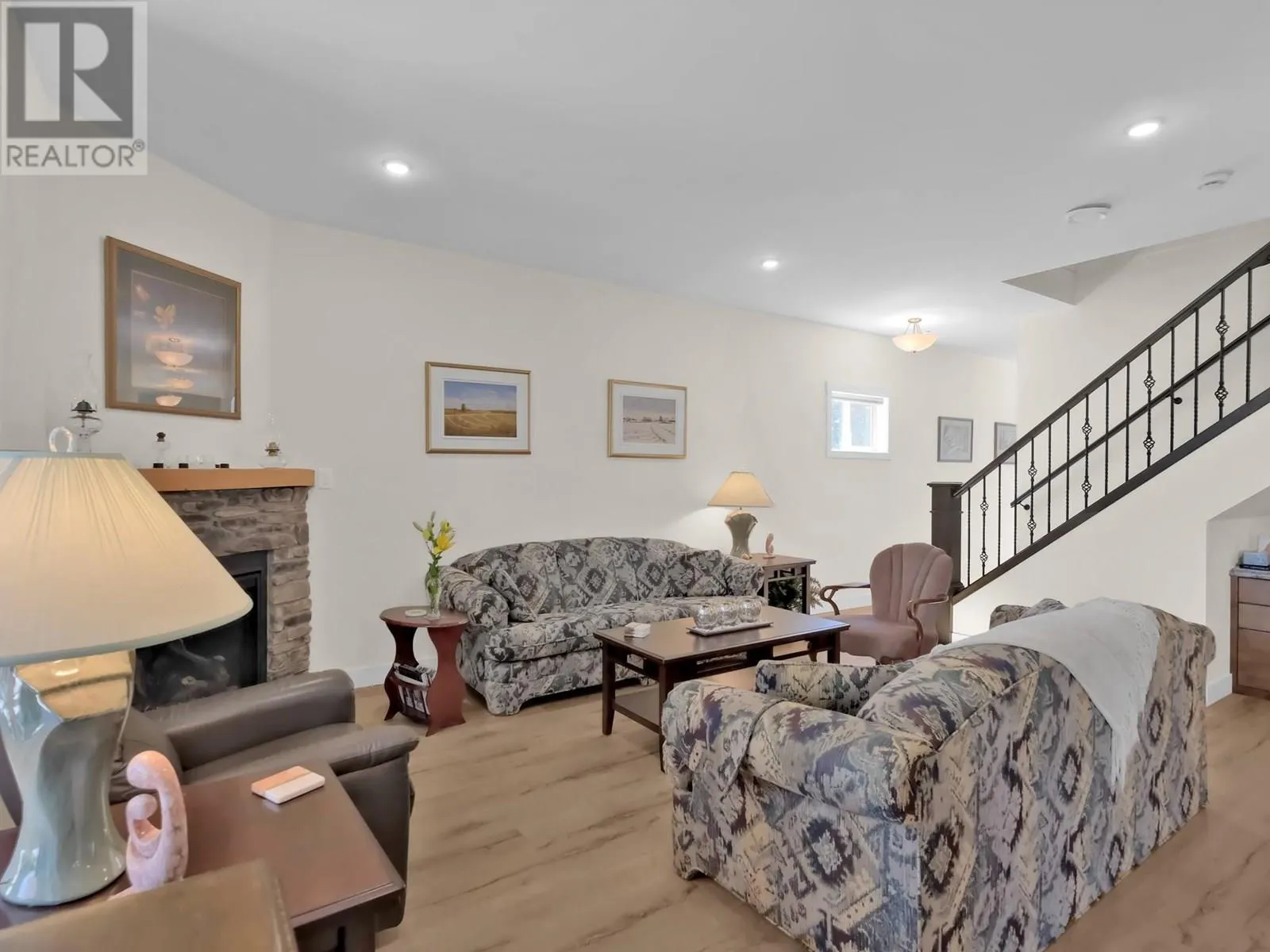 1011 Dynes Avenue