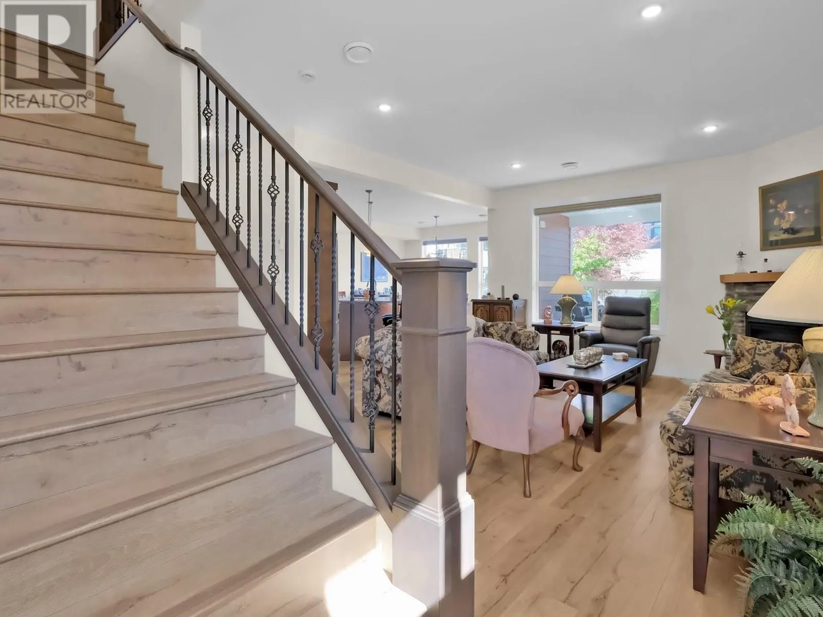 1011 Dynes Avenue