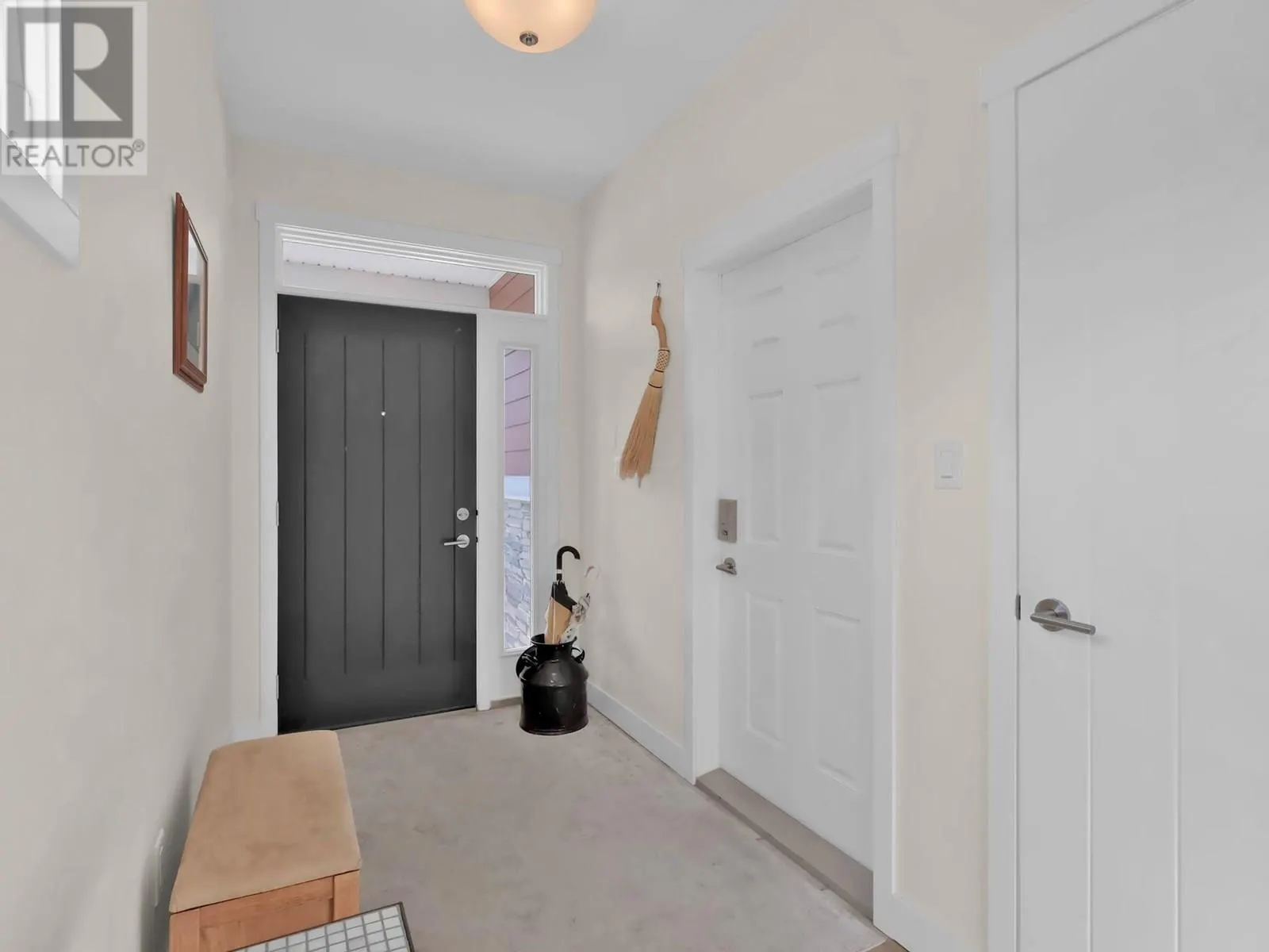 1011 Dynes Avenue