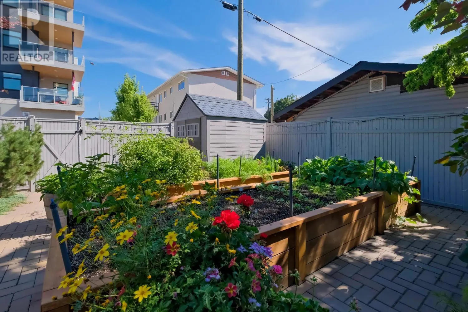 1011 Dynes Avenue
