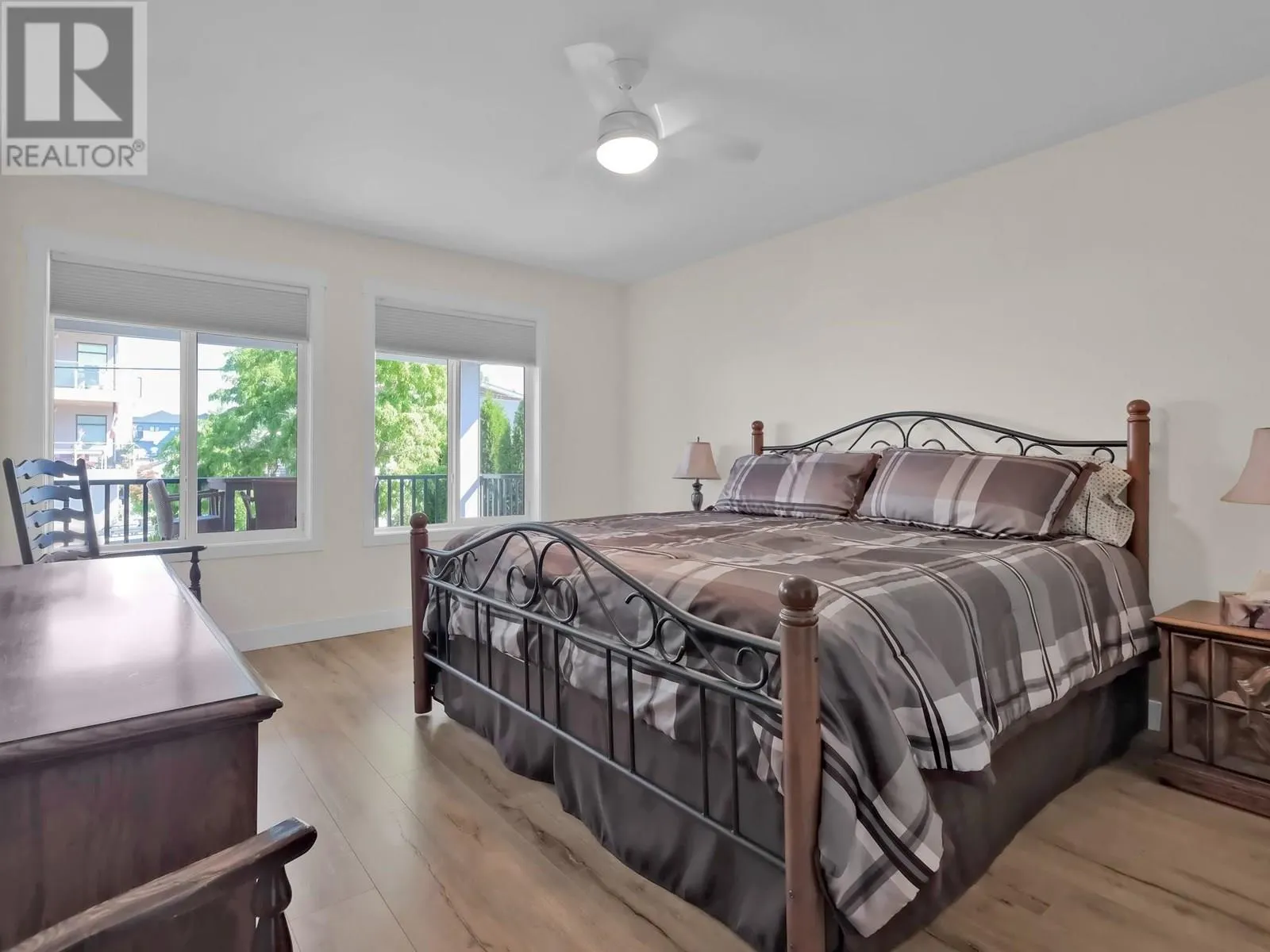1011 Dynes Avenue