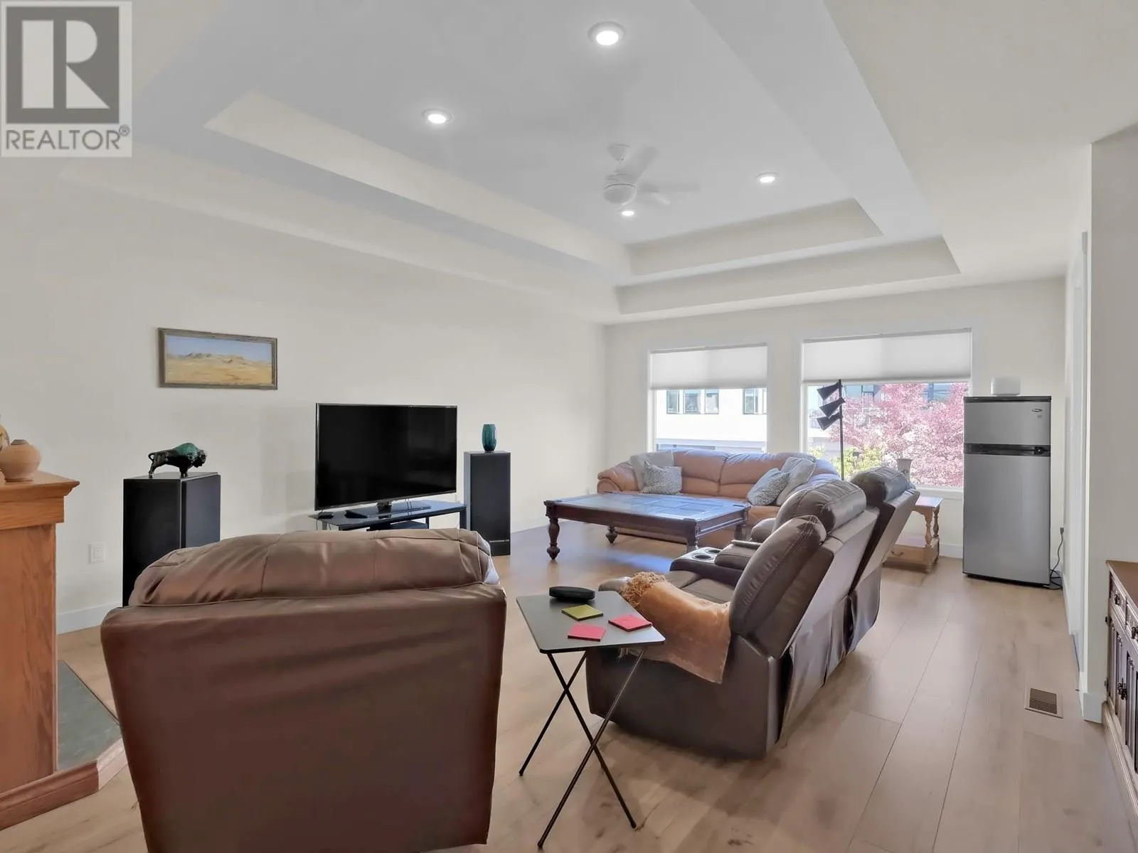 1011 Dynes Avenue