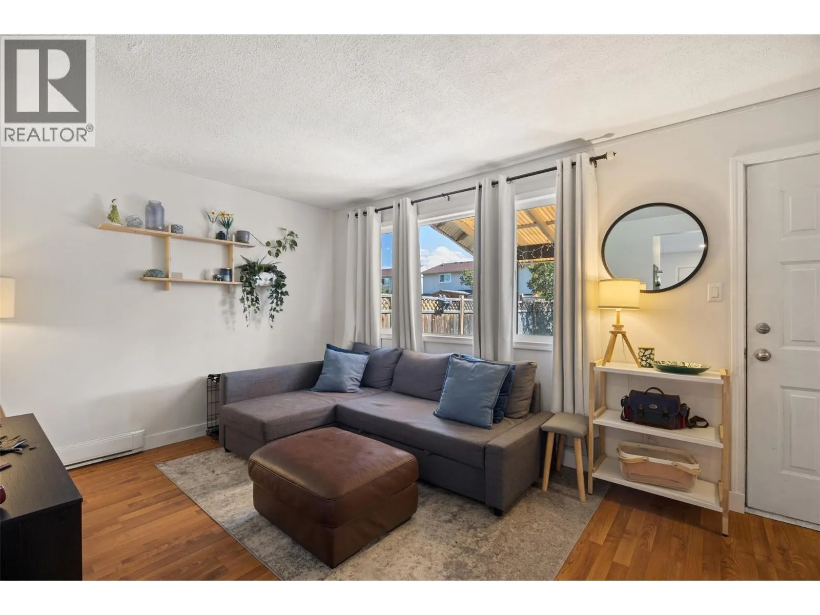 1697 Greenfield Avenue Unit# 4