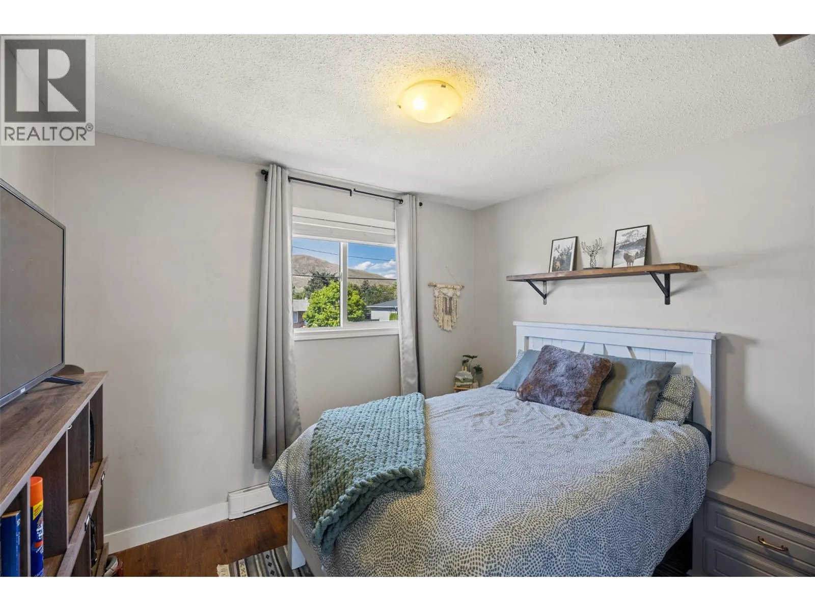 1697 Greenfield Avenue Unit# 4