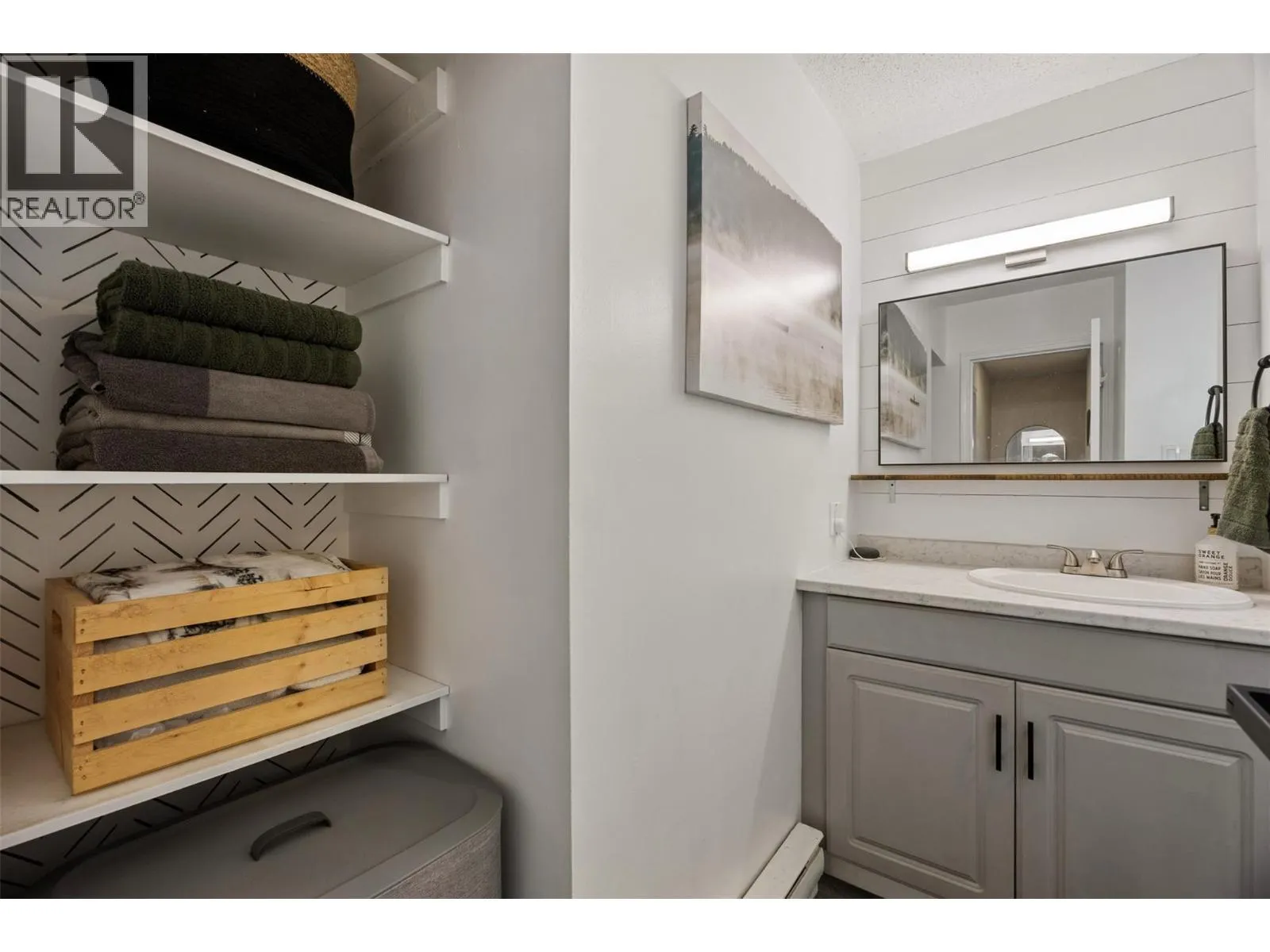 1697 Greenfield Avenue Unit# 4