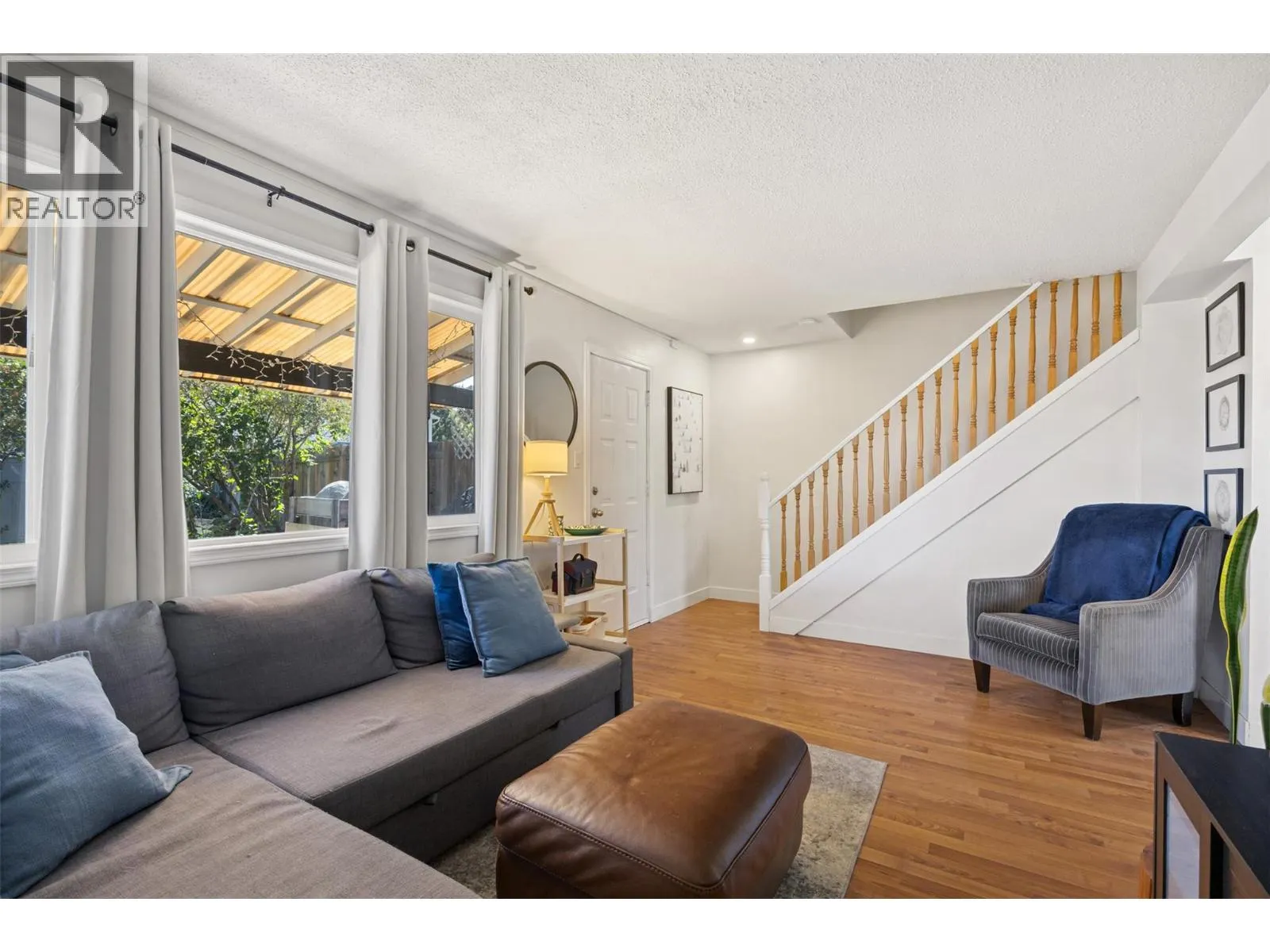 1697 Greenfield Avenue Unit# 4