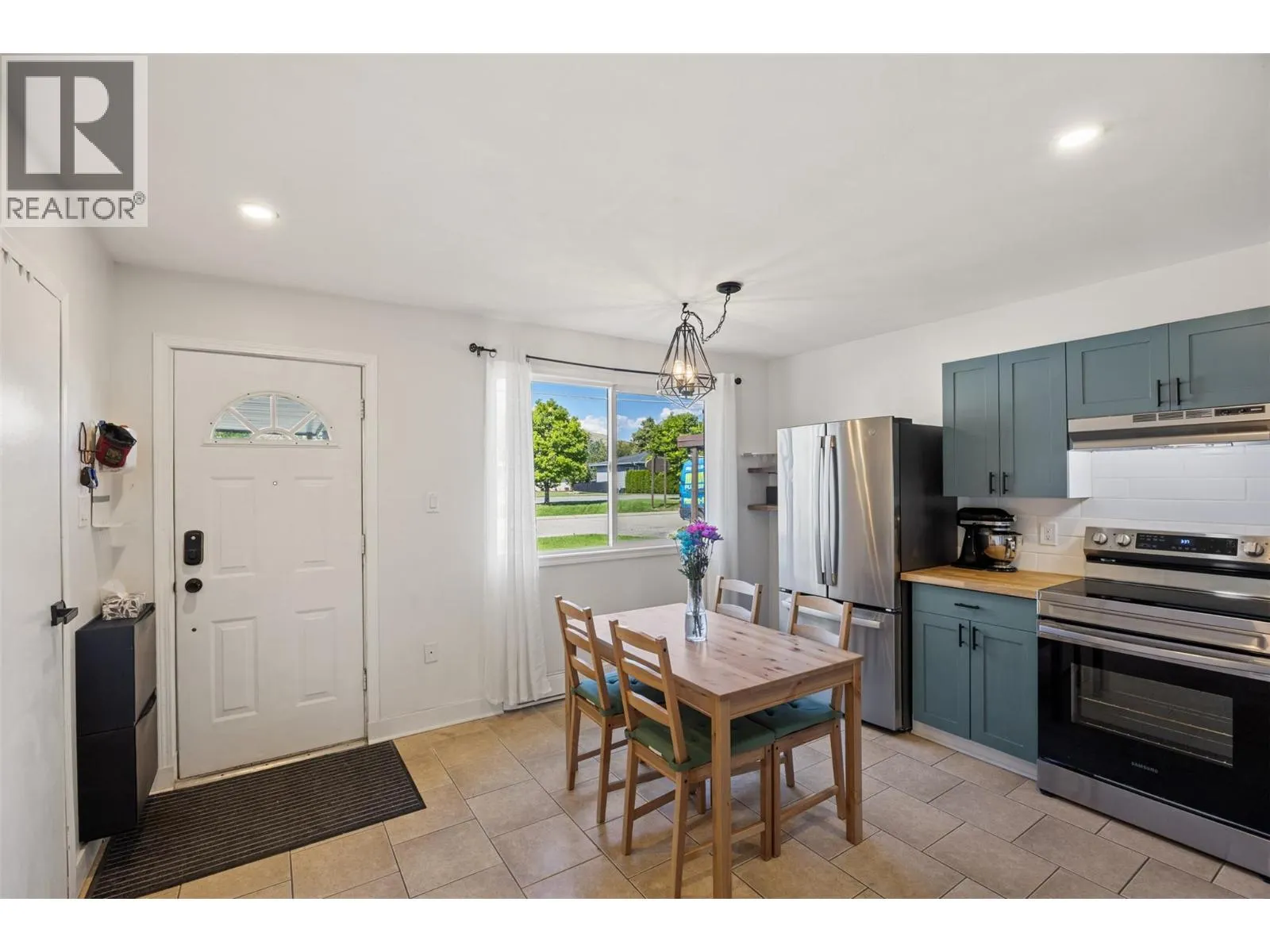 1697 Greenfield Avenue Unit# 4