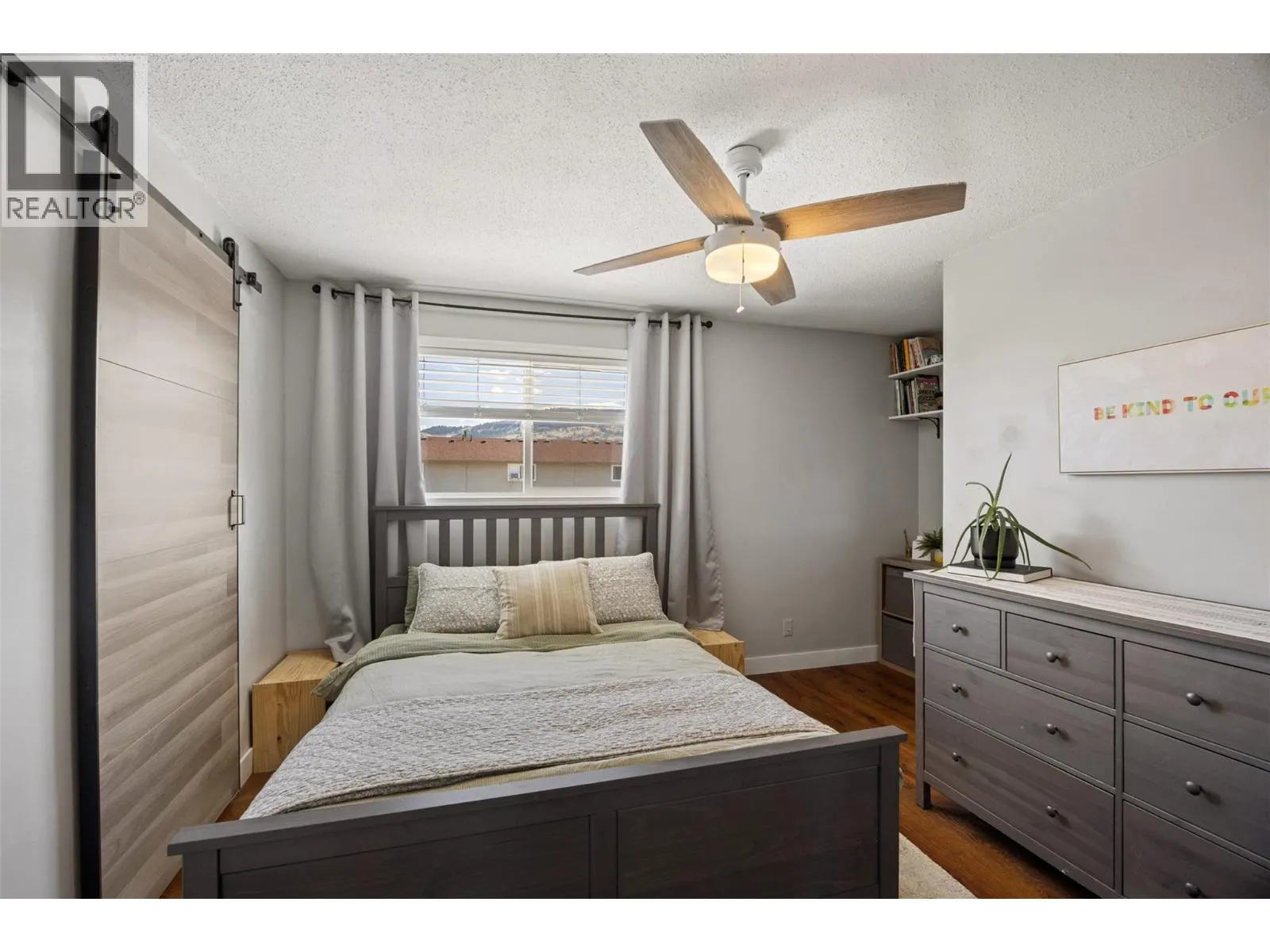 1697 Greenfield Avenue Unit# 4