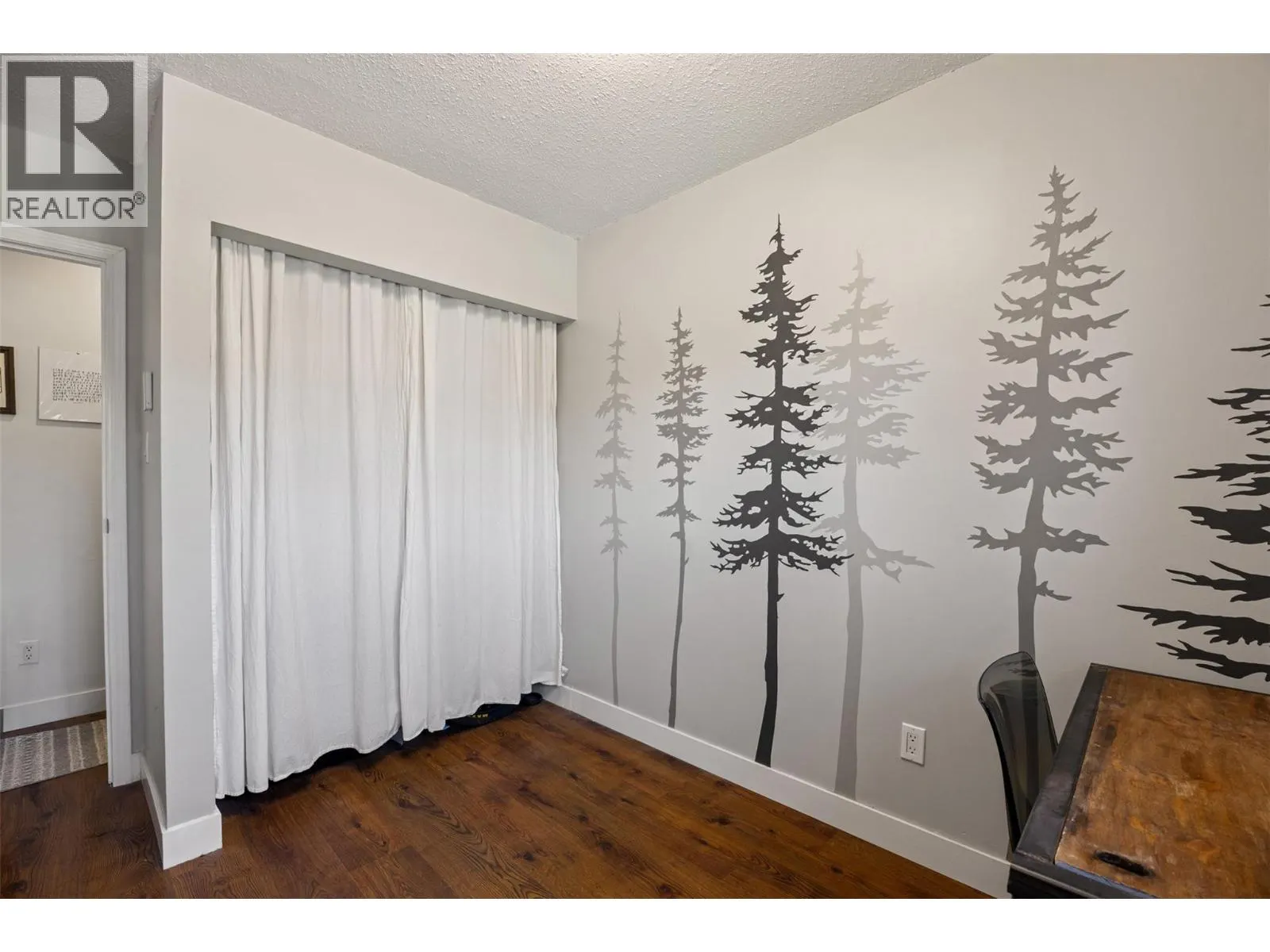 1697 Greenfield Avenue Unit# 4