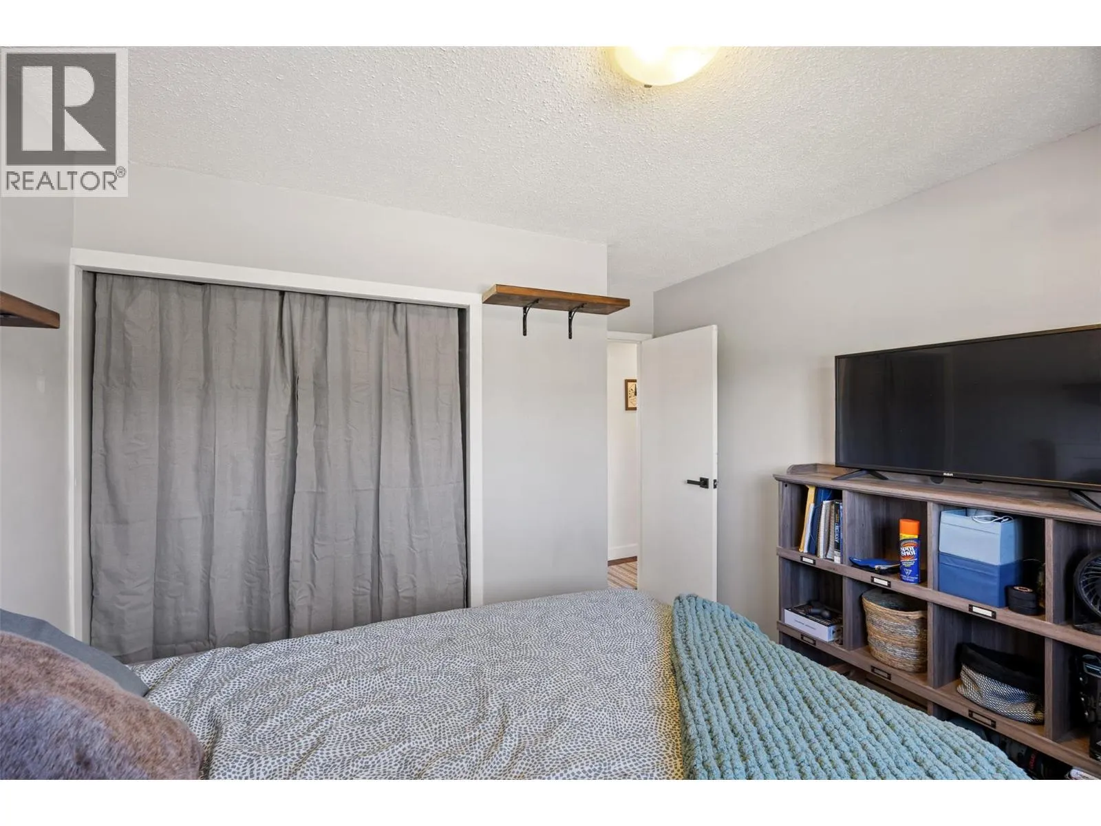 1697 Greenfield Avenue Unit# 4