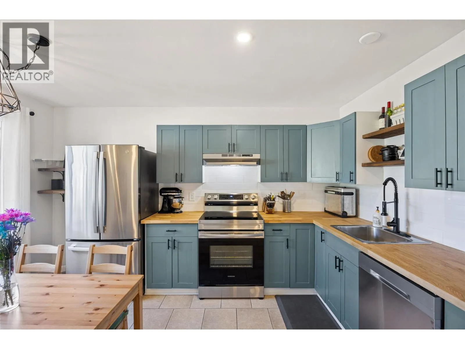 1697 Greenfield Avenue Unit# 4