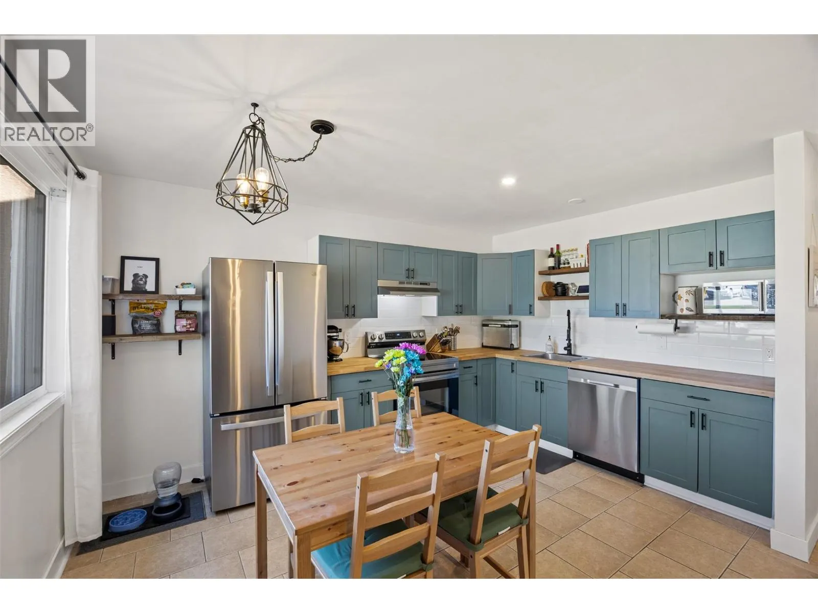 1697 Greenfield Avenue Unit# 4