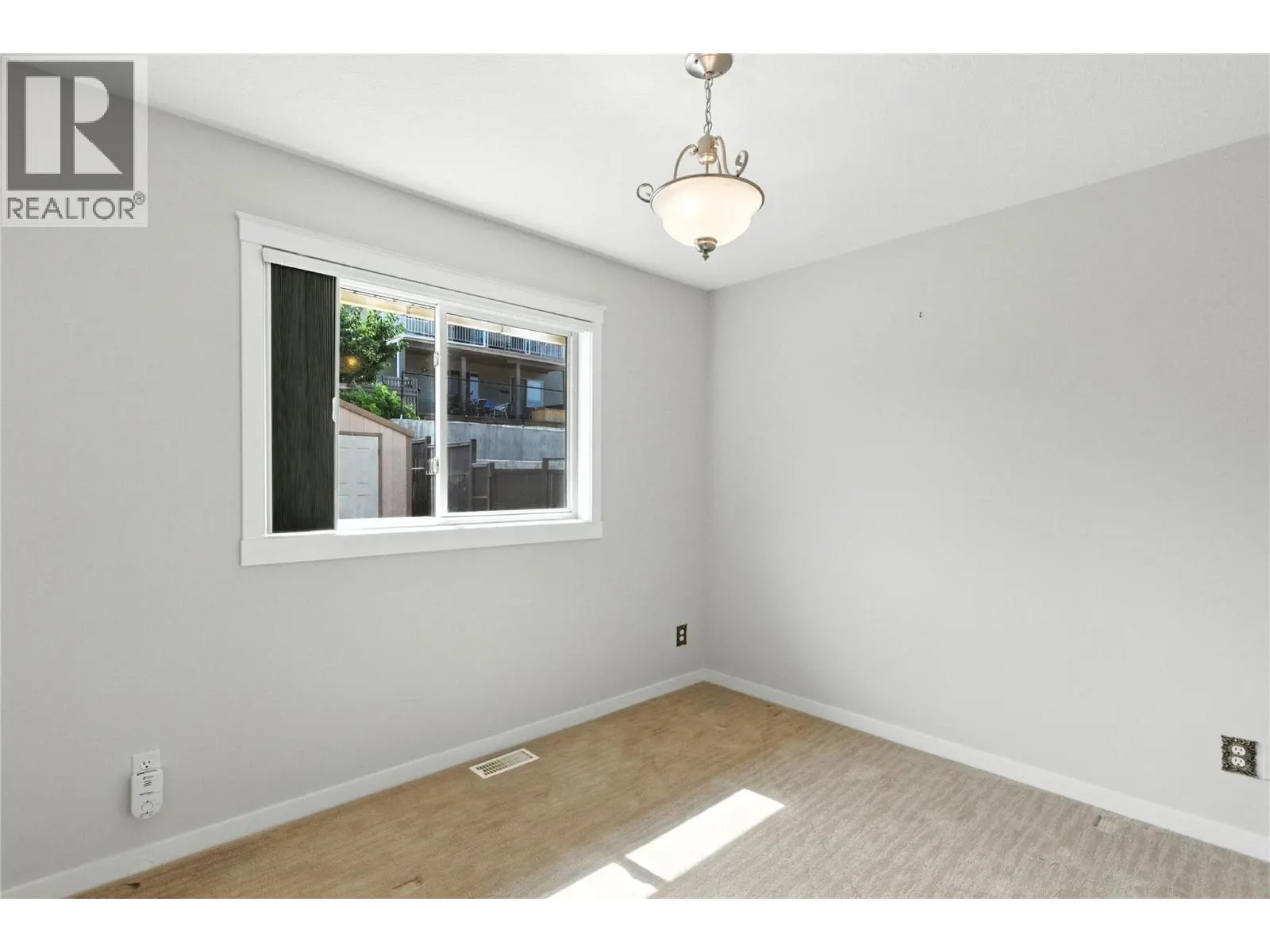 4504 Bellevue Drive