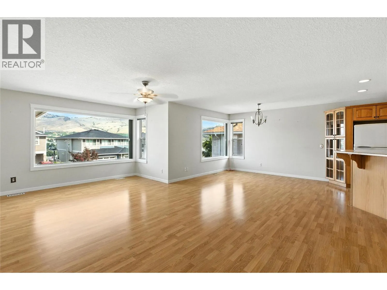 4504 Bellevue Drive