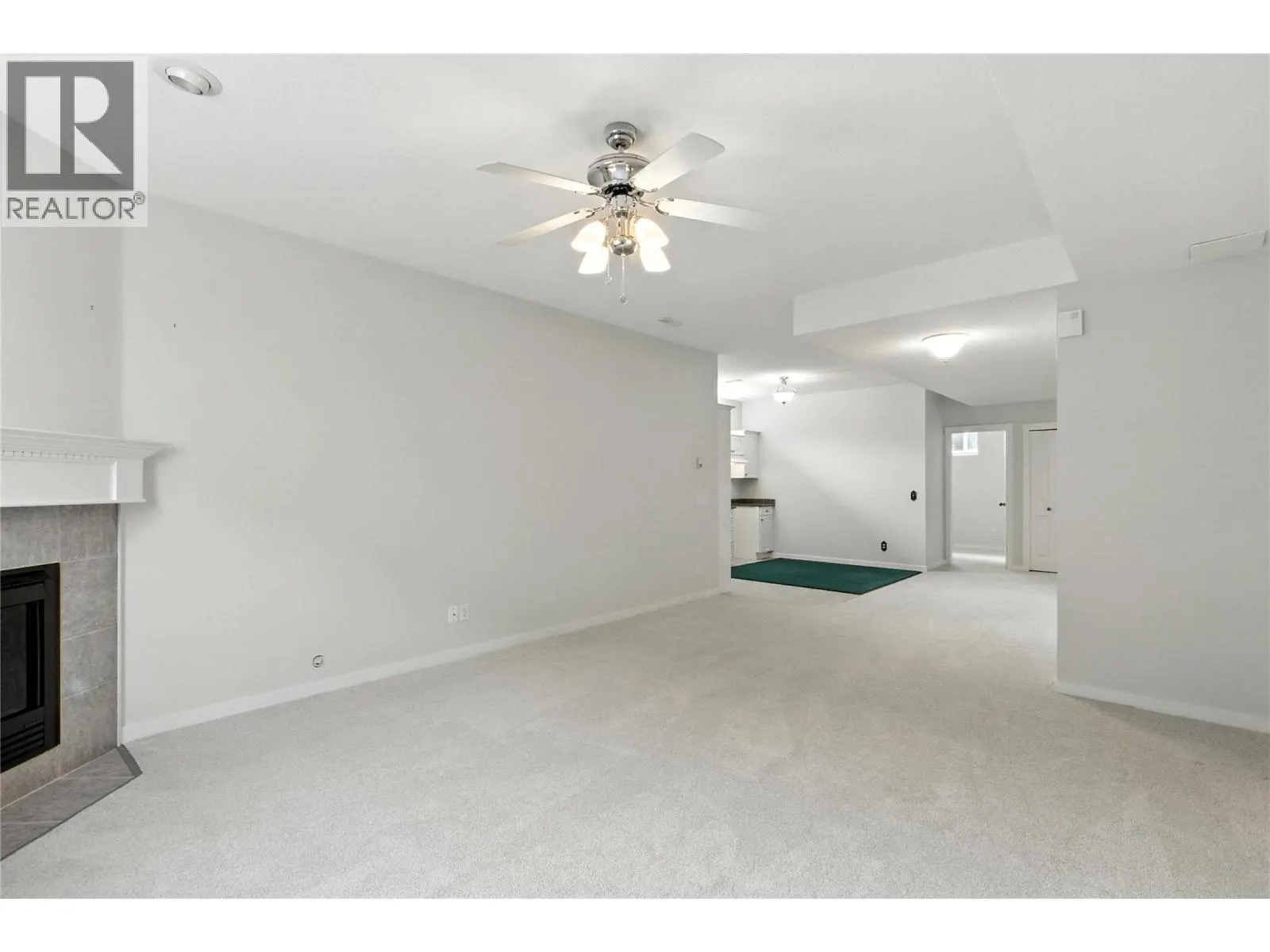 4504 Bellevue Drive