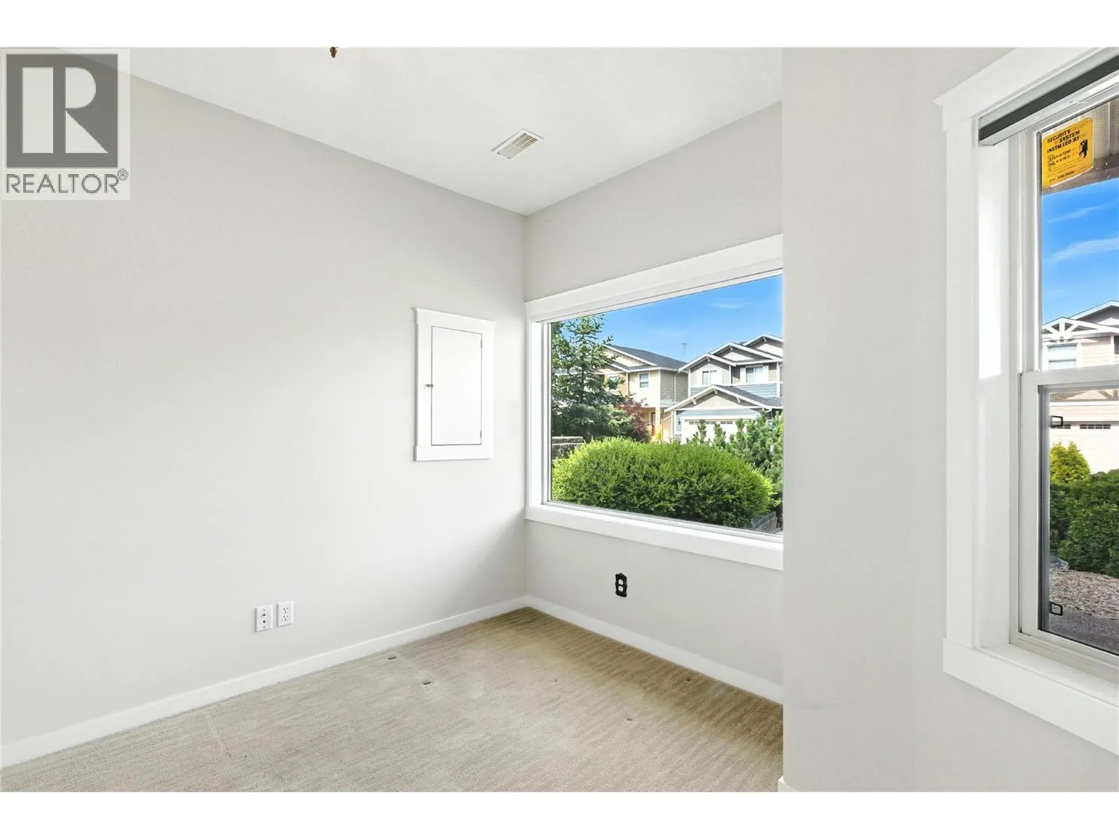 4504 Bellevue Drive