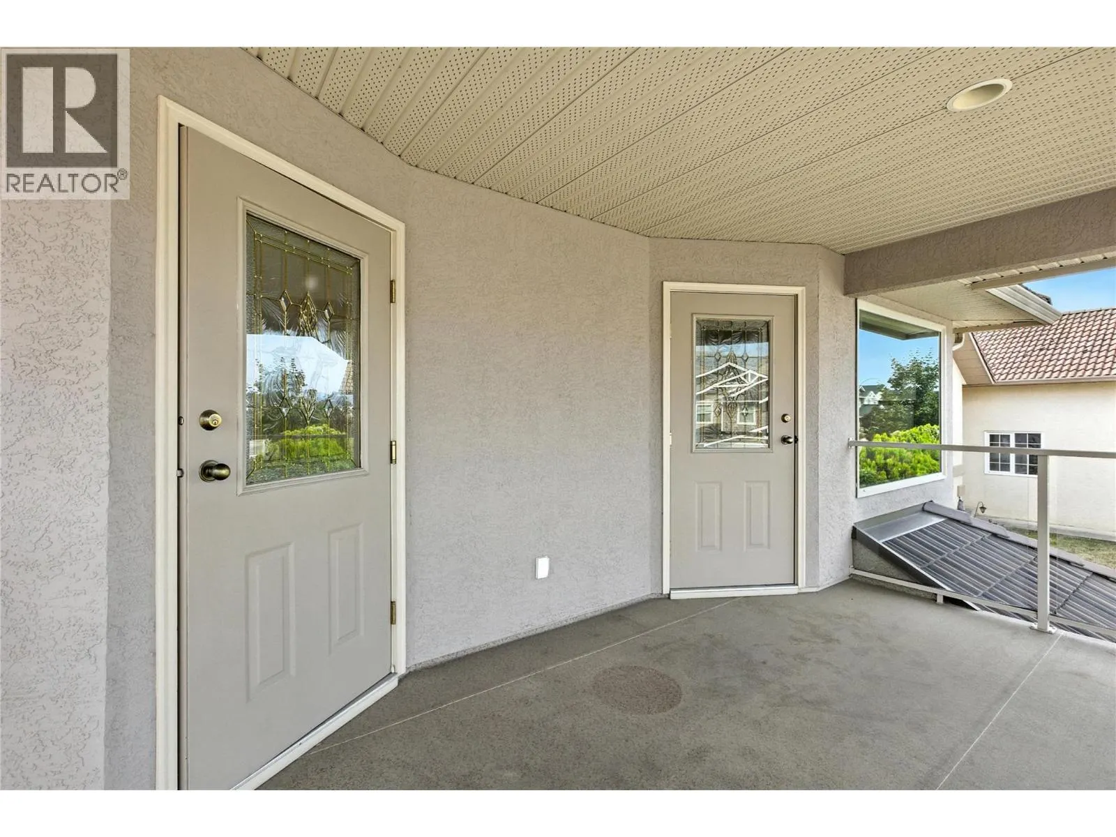 4504 Bellevue Drive