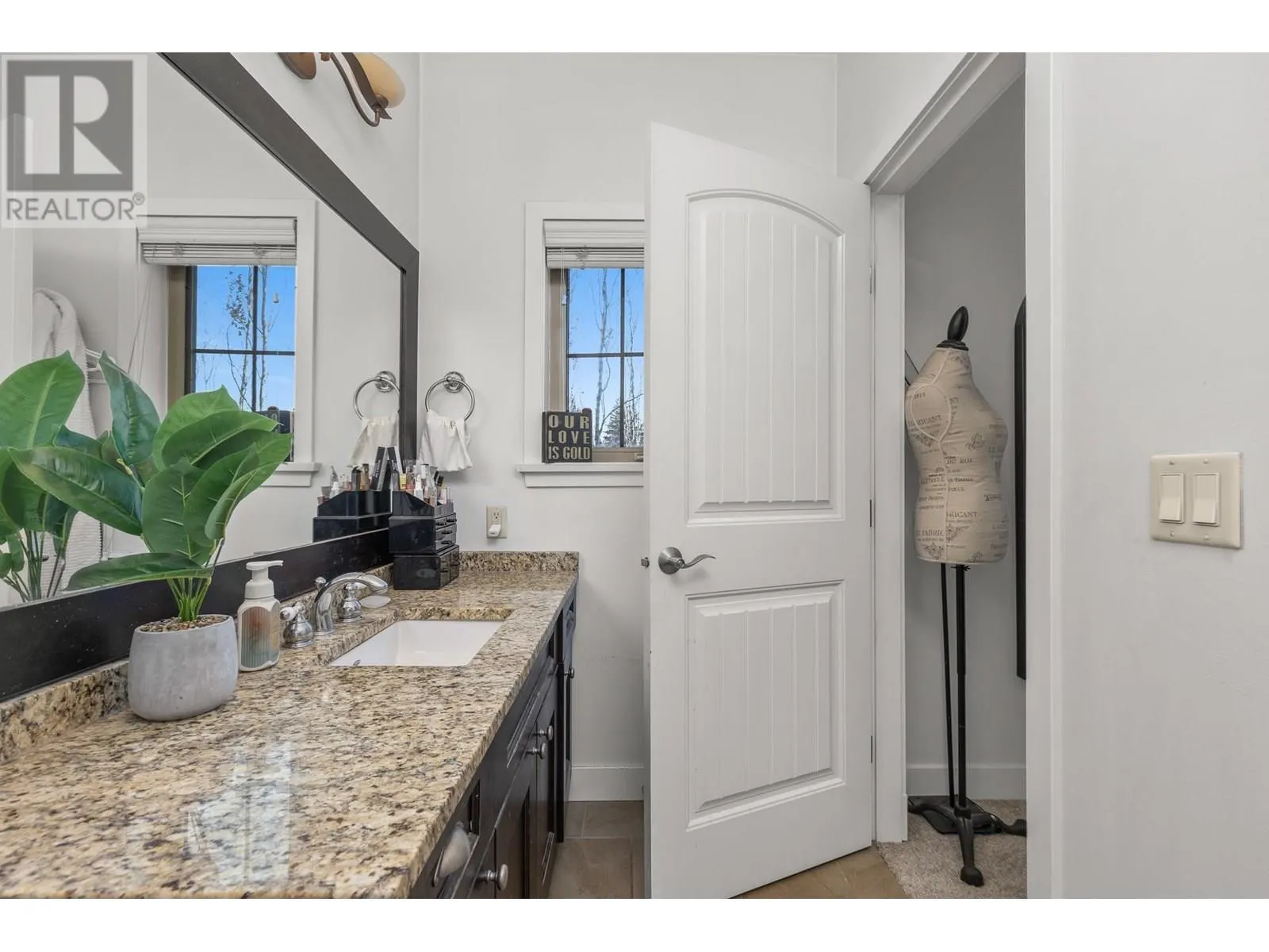 4042 Pritchard Drive N Unit# 2204