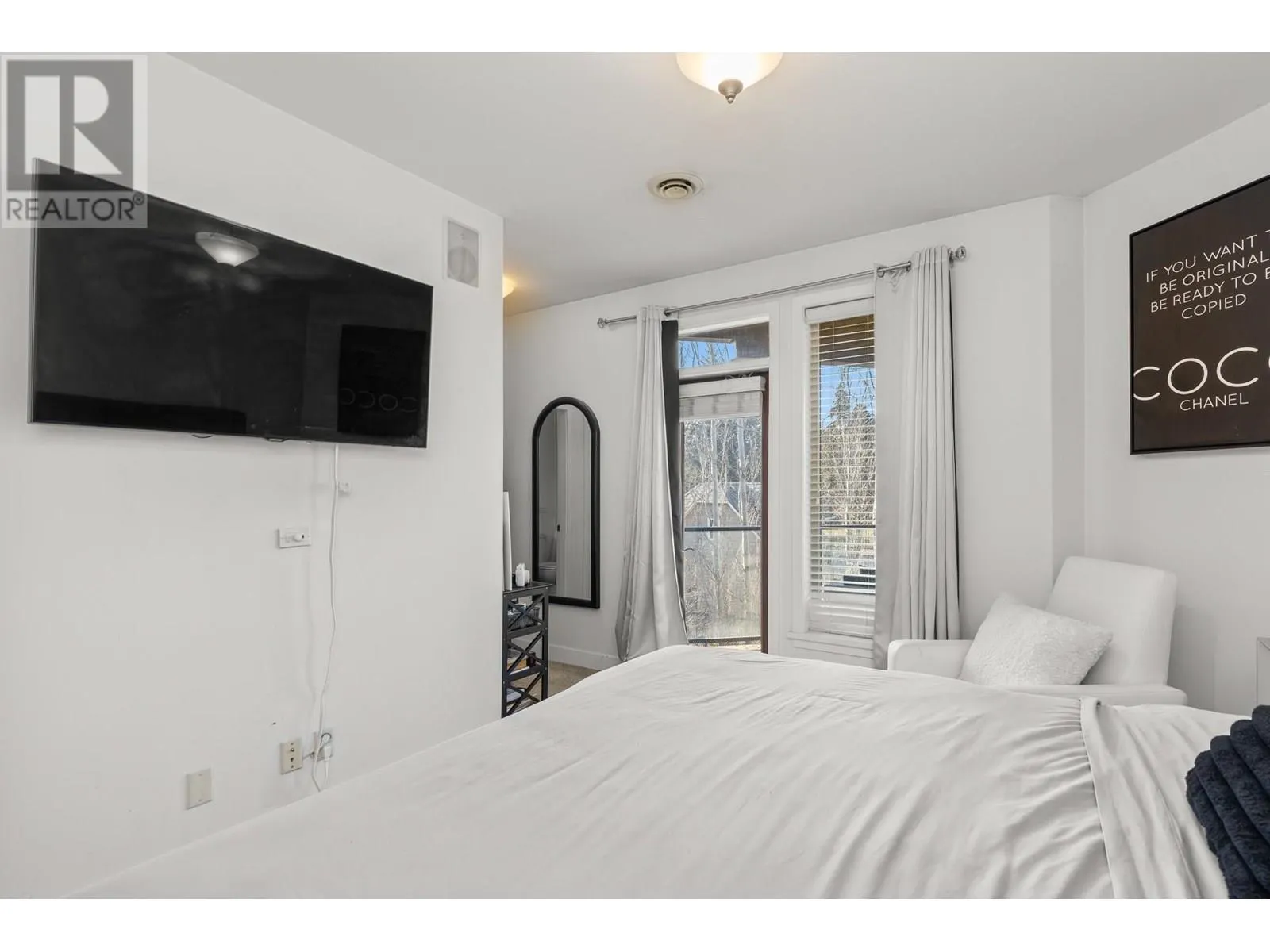 4042 Pritchard Drive N Unit# 2204