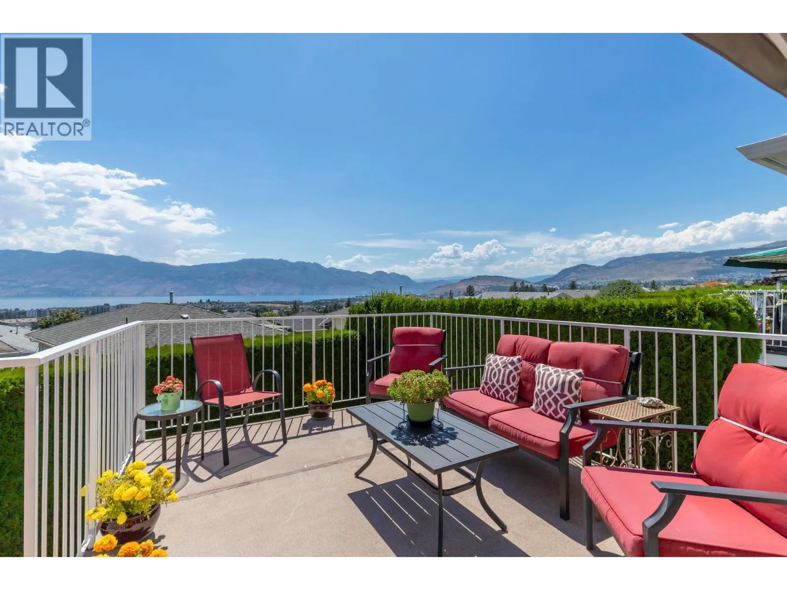 2440 Old Okanagan Highway Unit# 412