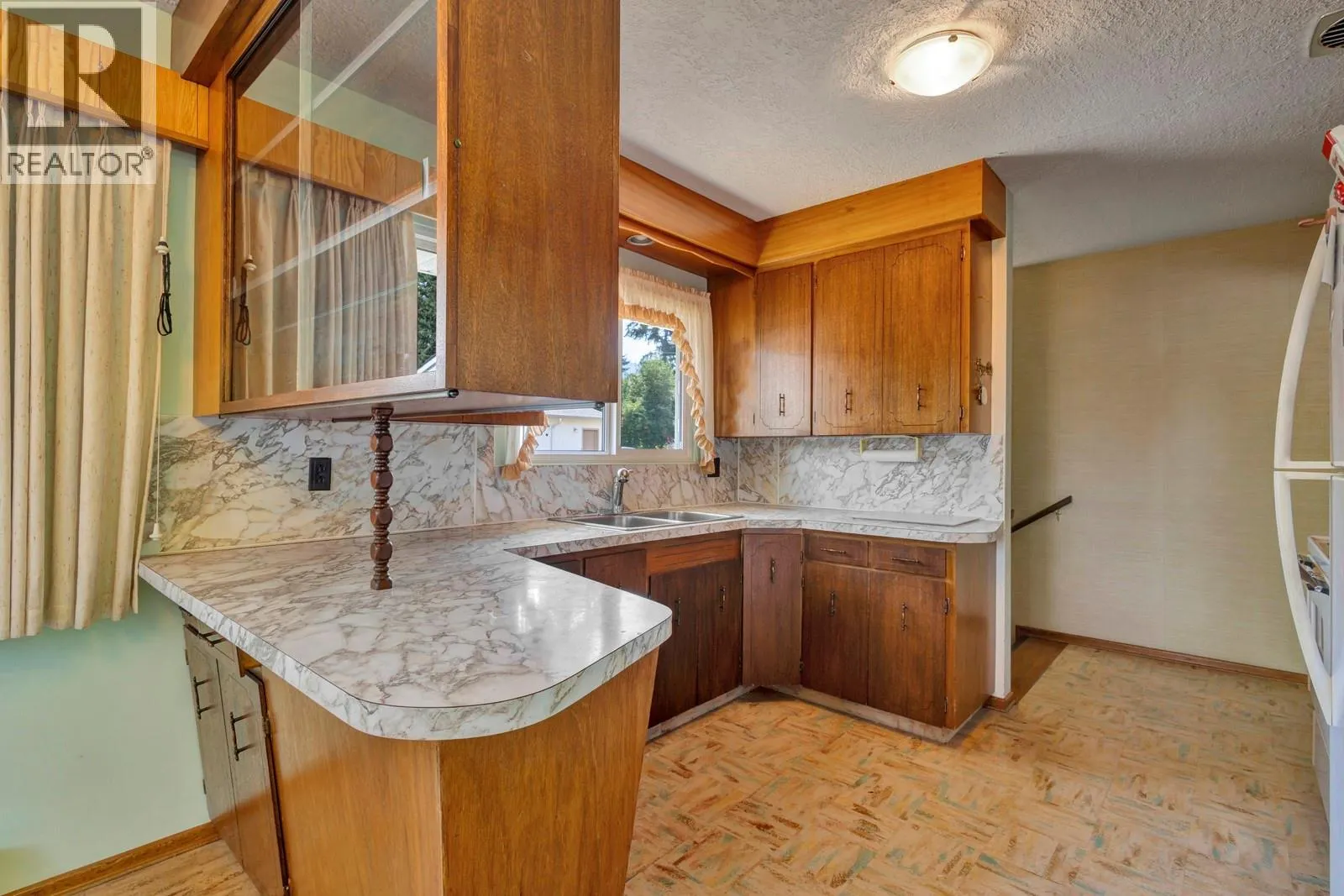 4693 Raymer Road