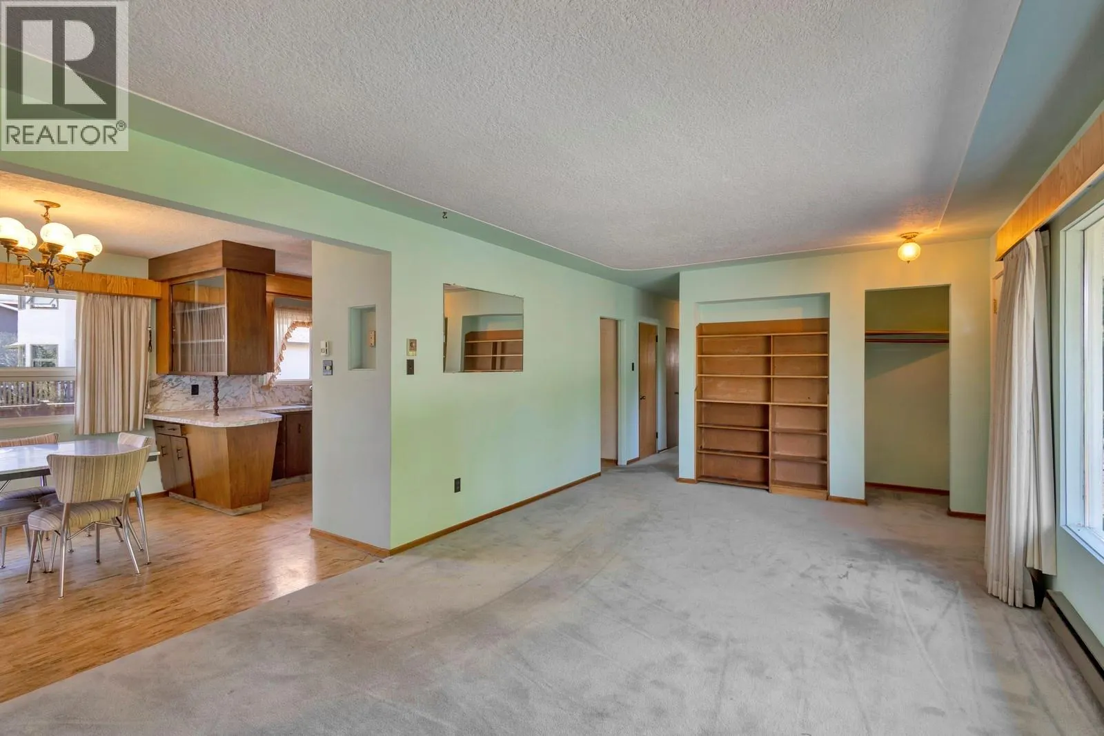 4693 Raymer Road