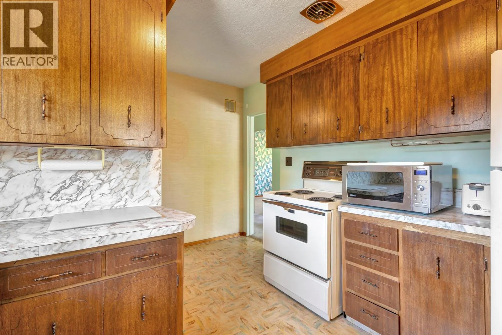 4693 Raymer Road