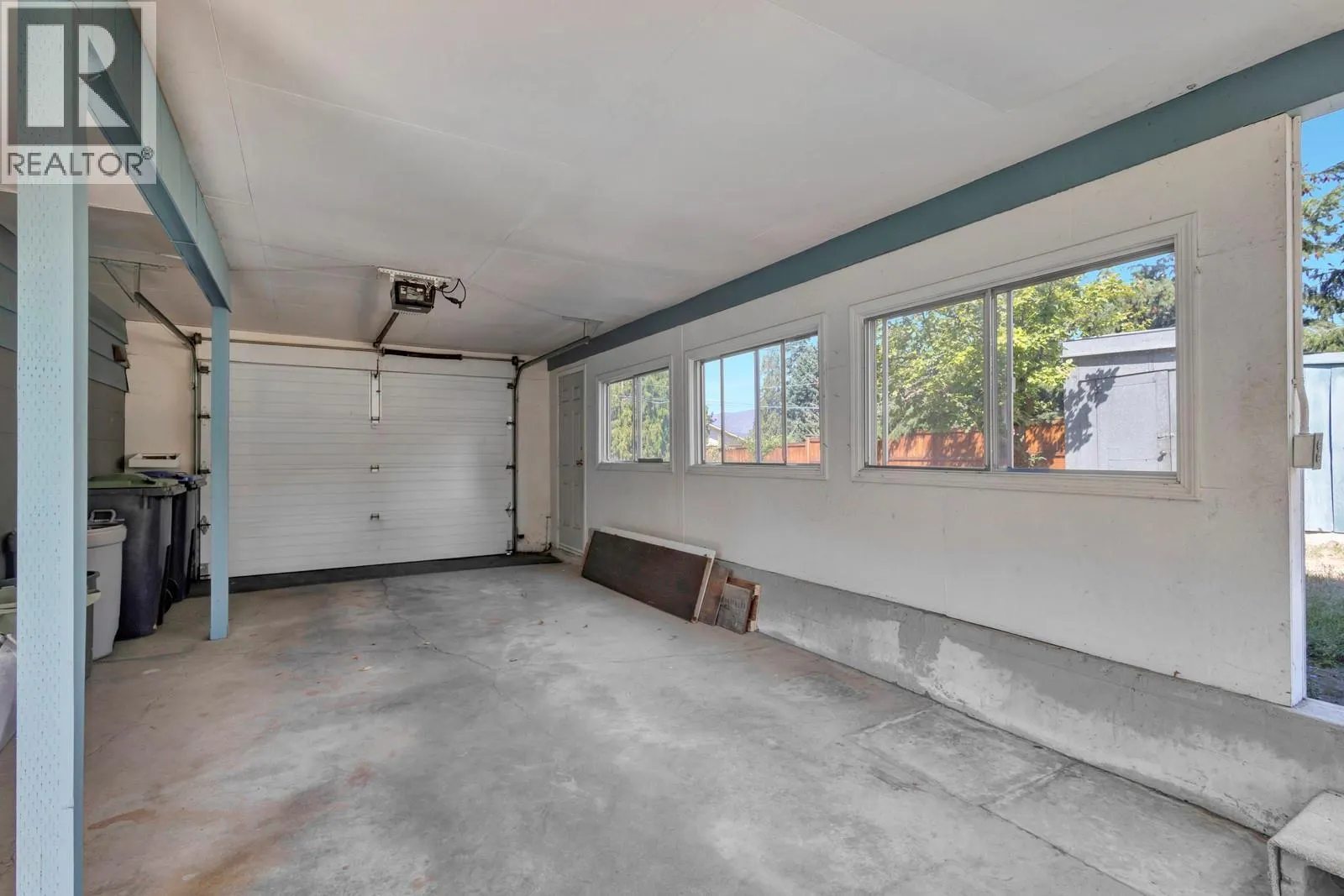 4693 Raymer Road